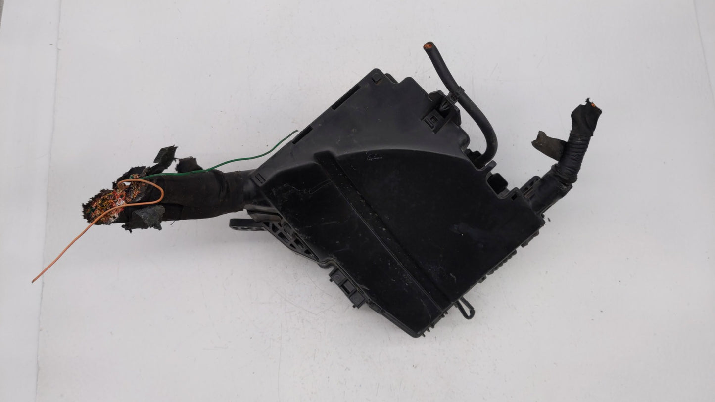 2014 Hyundai Azera Fusebox Fuse Box Panel Relay Module P/N:1402140365 Fits OEM Used Auto Parts - Oemusedautoparts1.com
