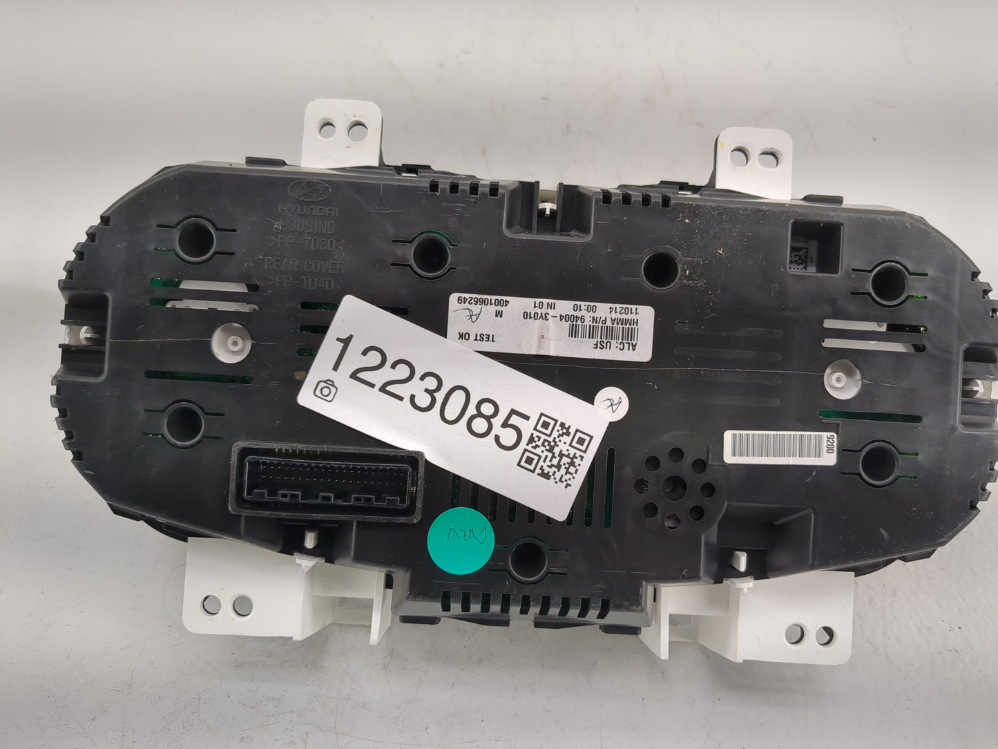 2014-2016 Hyundai Elantra Instrument Cluster Speedometer Gauges P/N:94004-3Y010 Fits Fits 2014 2015 2016 OEM Used Auto Parts