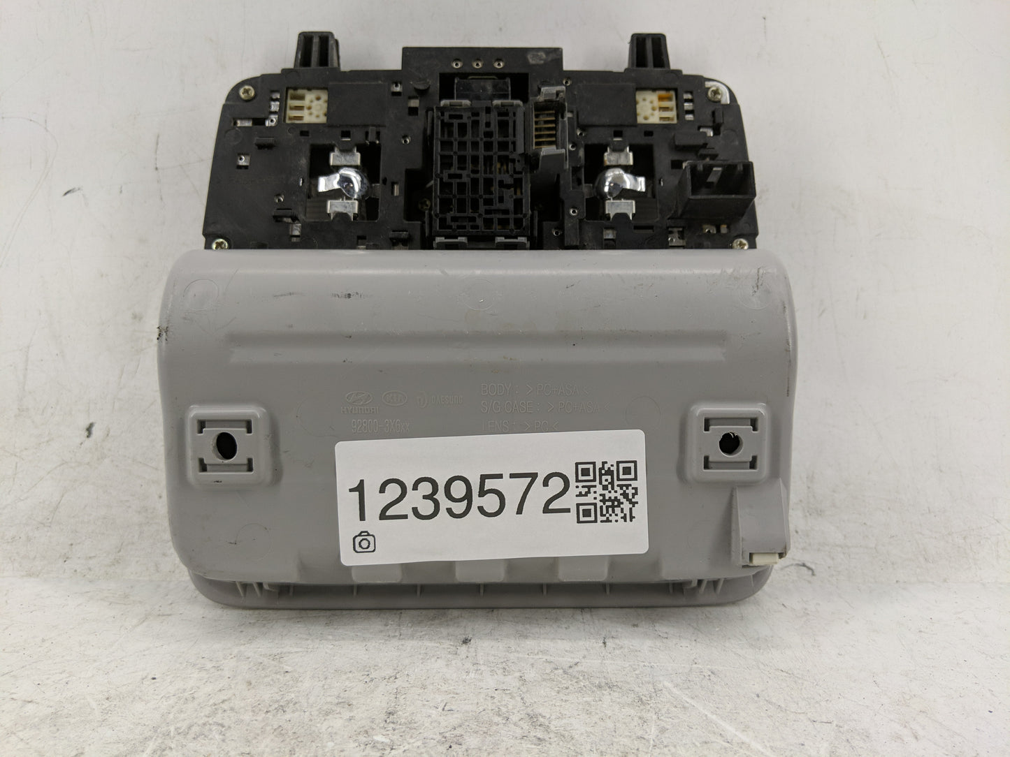 2014 Hyundai Elantra Overhead Roof Console - Oemusedautoparts1.com