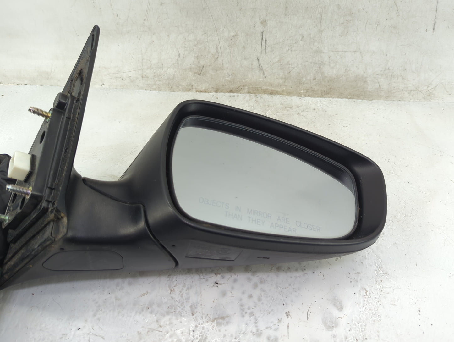 2013-2014 Hyundai Elantra Passenger Side View Mirror - Right Door Mirror OEM Used - Oemusedautoparts1.com