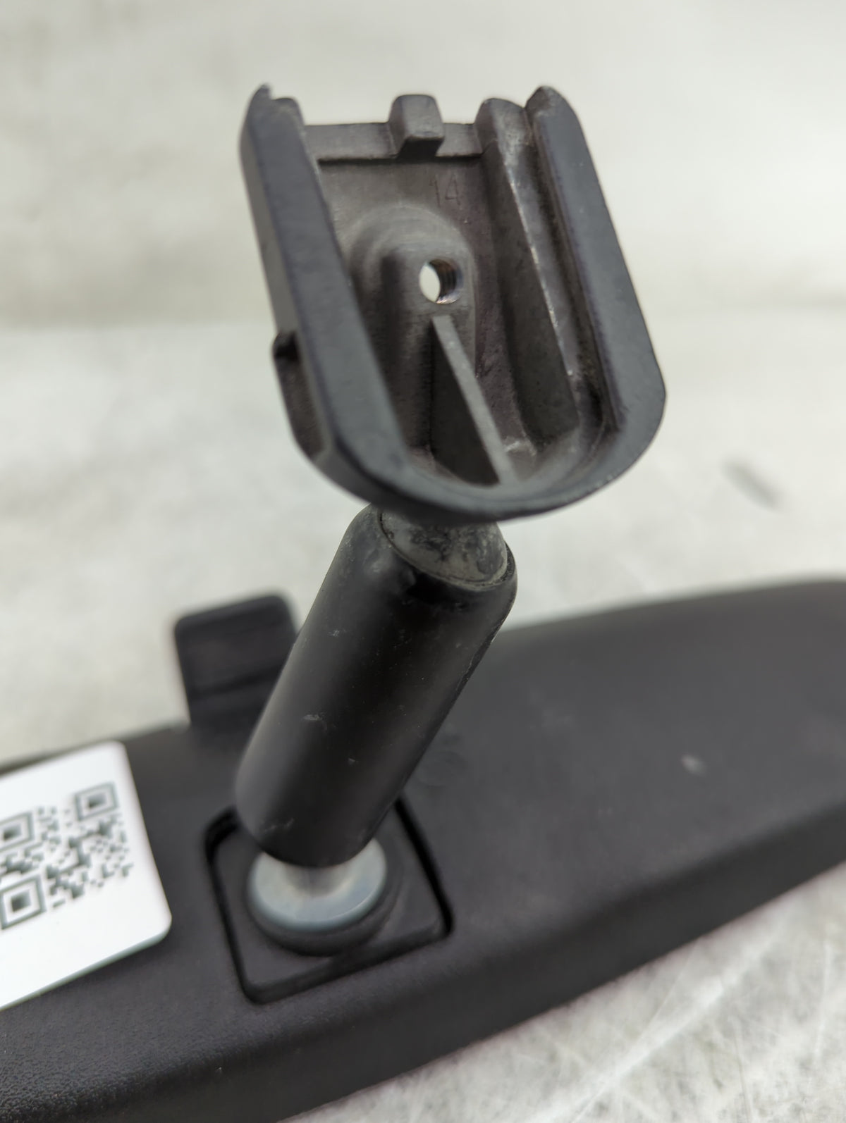 2014 Hyundai Elantra Interior Rear View Mirror Replacement OEM P/N:011083 Fits OEM Used Auto Parts - Oemusedautoparts1.com