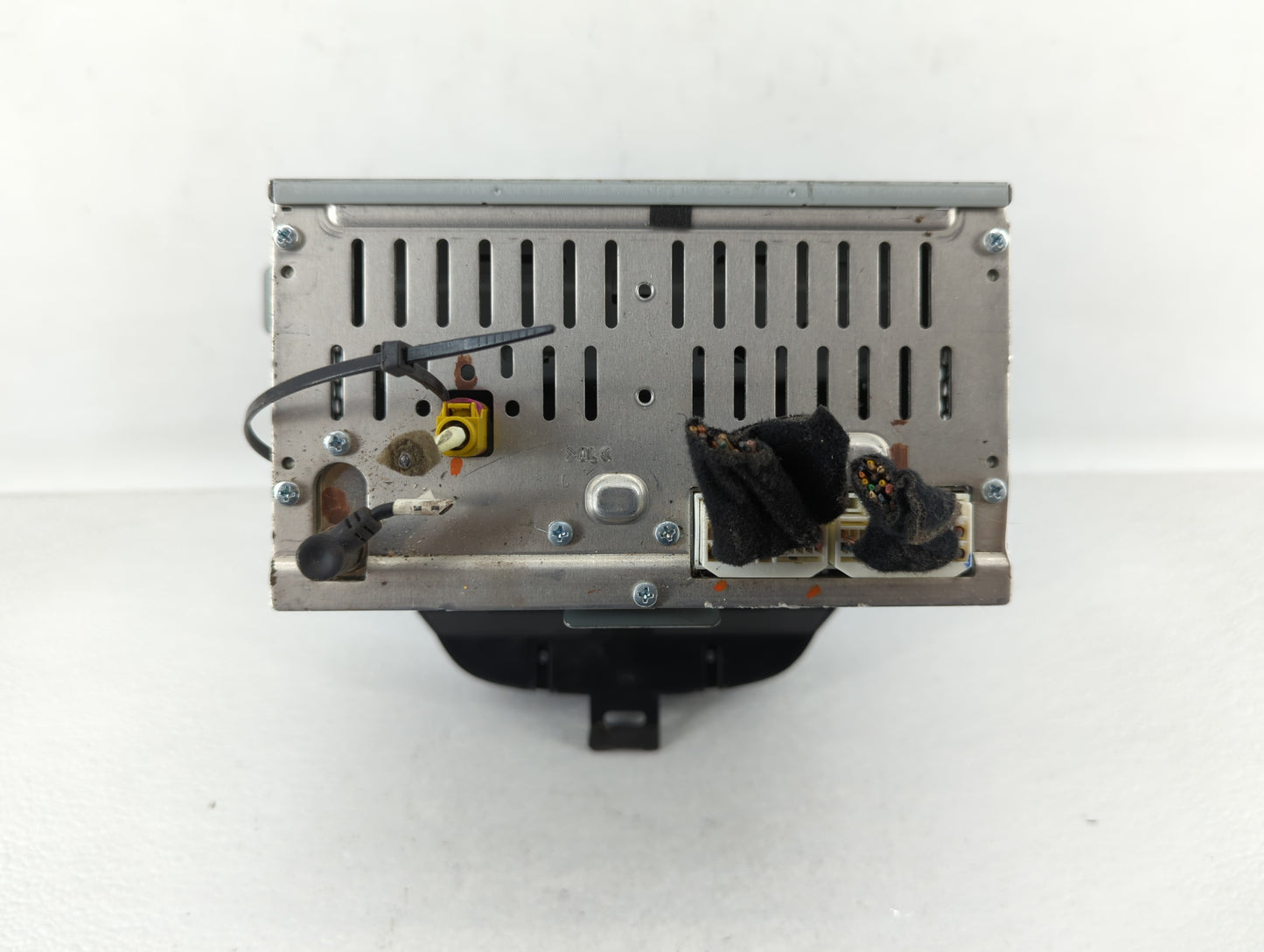 2014-2016 Hyundai Elantra Am Fm Cd Player Radio Receiver - Oemusedautoparts1.com