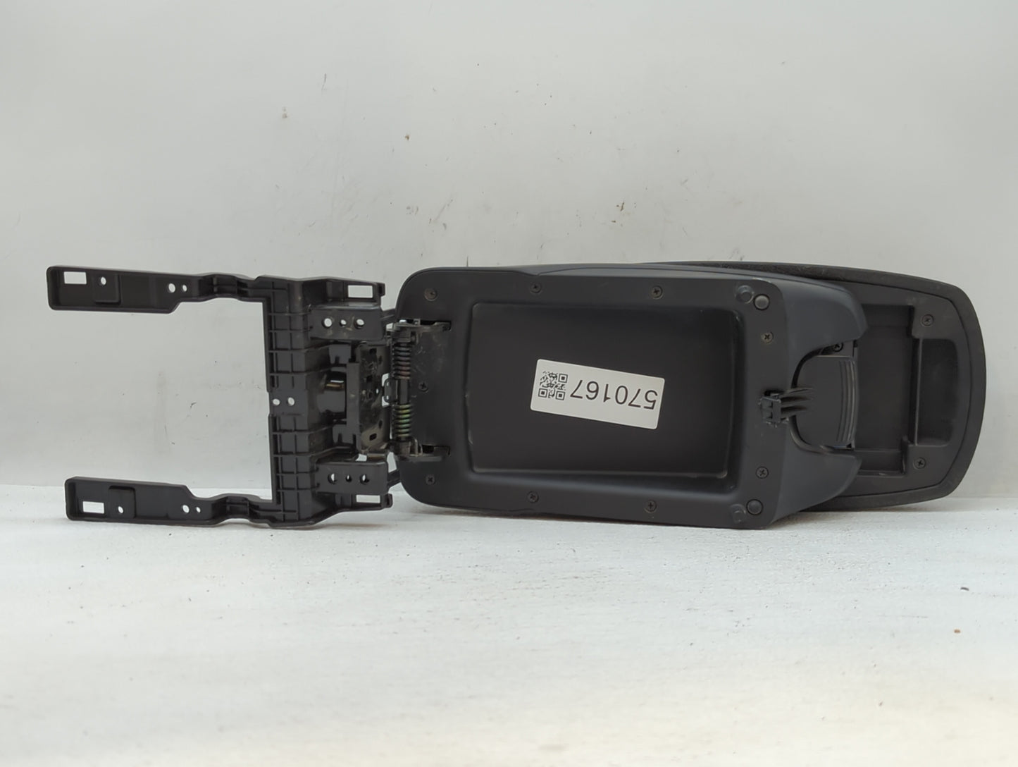 2014 Hyundai Elantra Center Console Armrest Cover Lid - Oemusedautoparts1.com