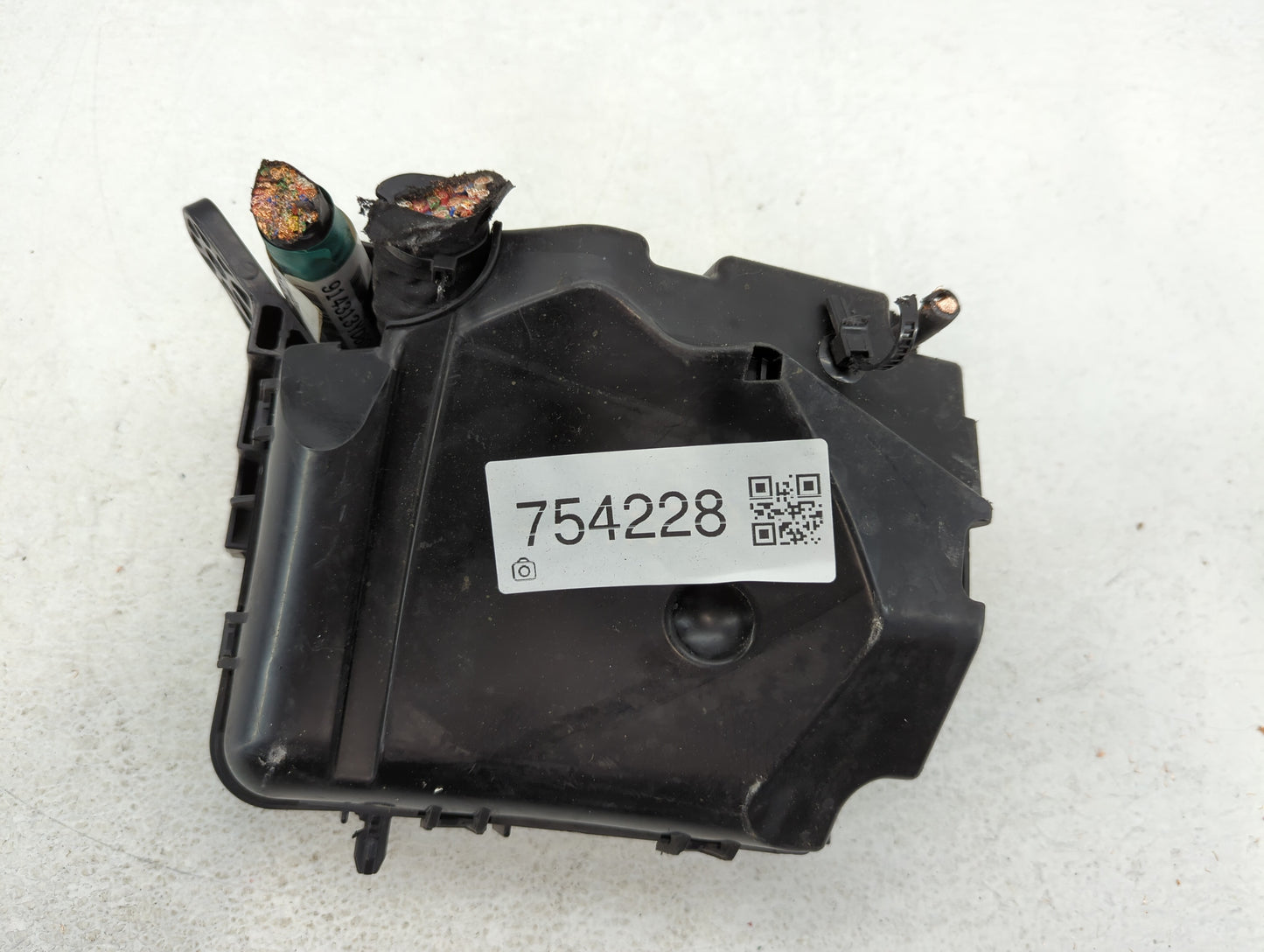 2014-2016 Hyundai Elantra Fusebox Fuse Box Panel Relay Module P/N:91951-3X100 Fits Fits 2014 2015 2016 OEM Used Auto Parts -