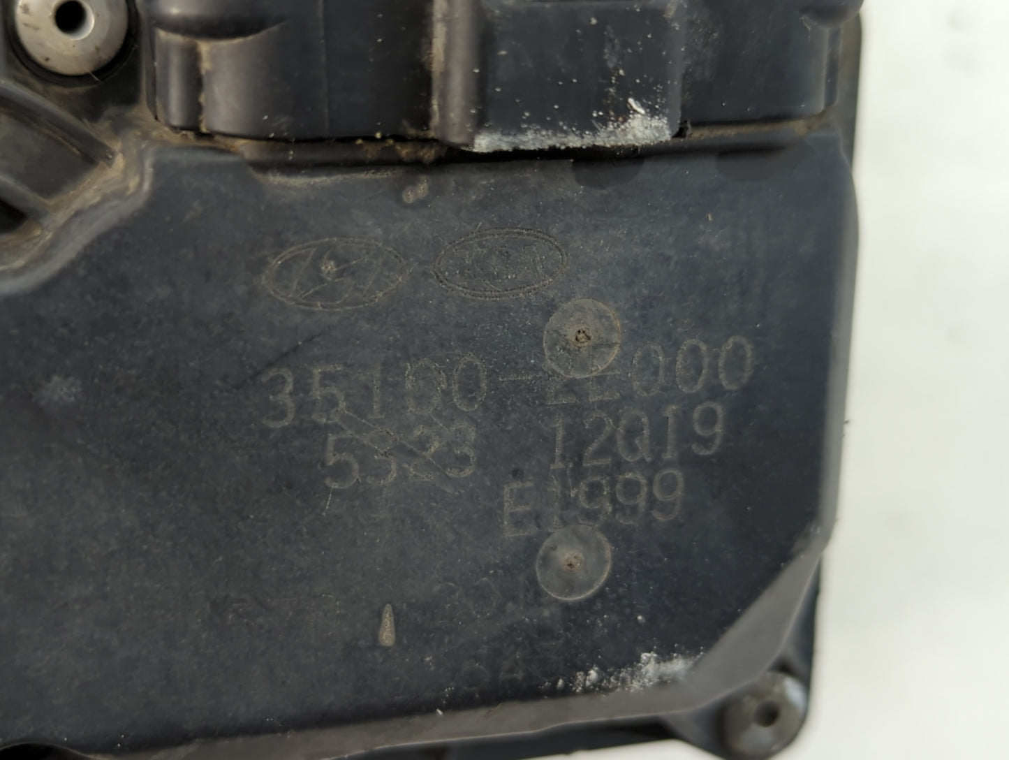 2011-2020 Hyundai Elantra Throttle Body P/N:35100-2E000 Fits Fits 2011 2012 2013 2014 2015 2016 2017 2018 2019 2020 2021 OEM