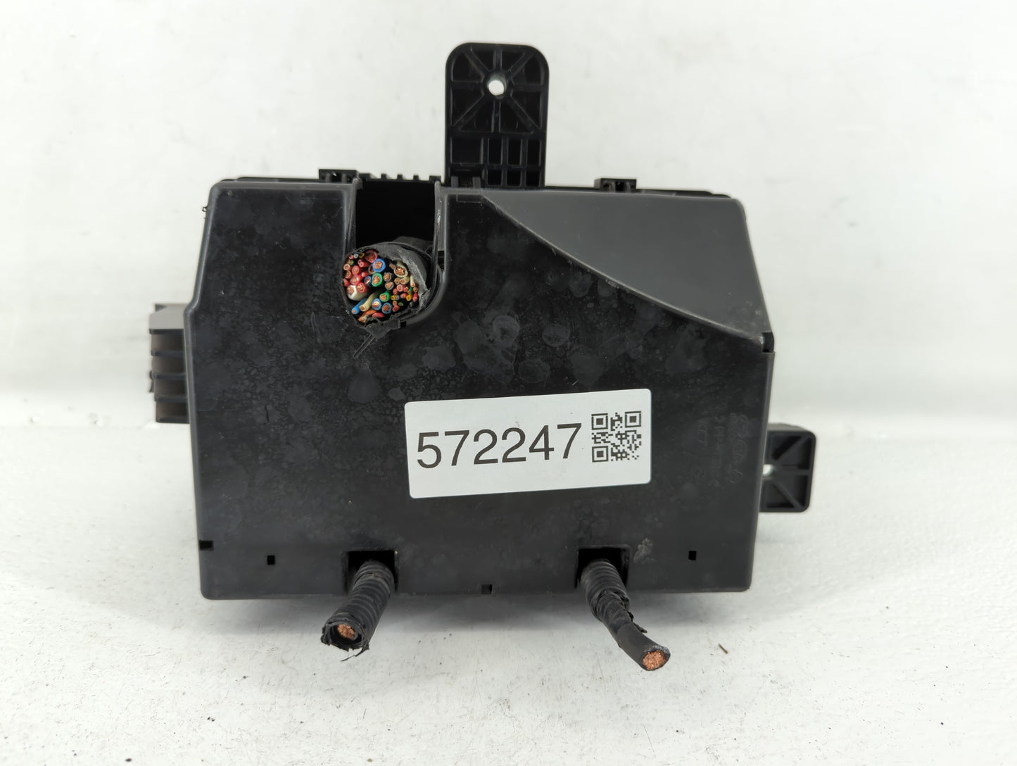 2013-2014 Hyundai Genesis Fusebox Fuse Box Panel Relay Module P/N:91950-2M000 Fits Fits 2013 2014 OEM Used Auto Parts - Oemu