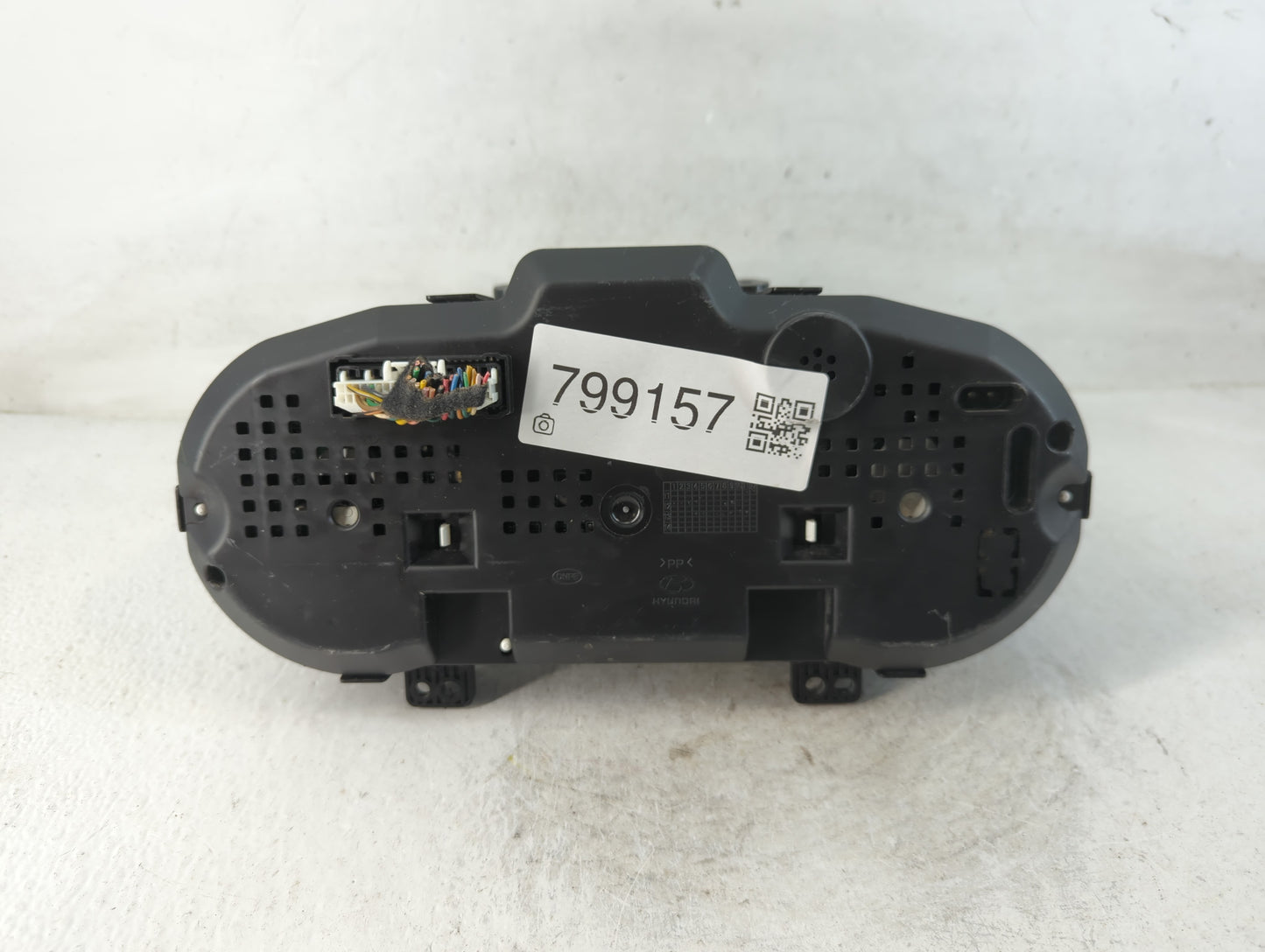 2014-2016 Hyundai Genesis Instrument Cluster Speedometer Gauges P/N:94031-2M320 Fits Fits 2014 2015 2016 OEM Used Auto Parts