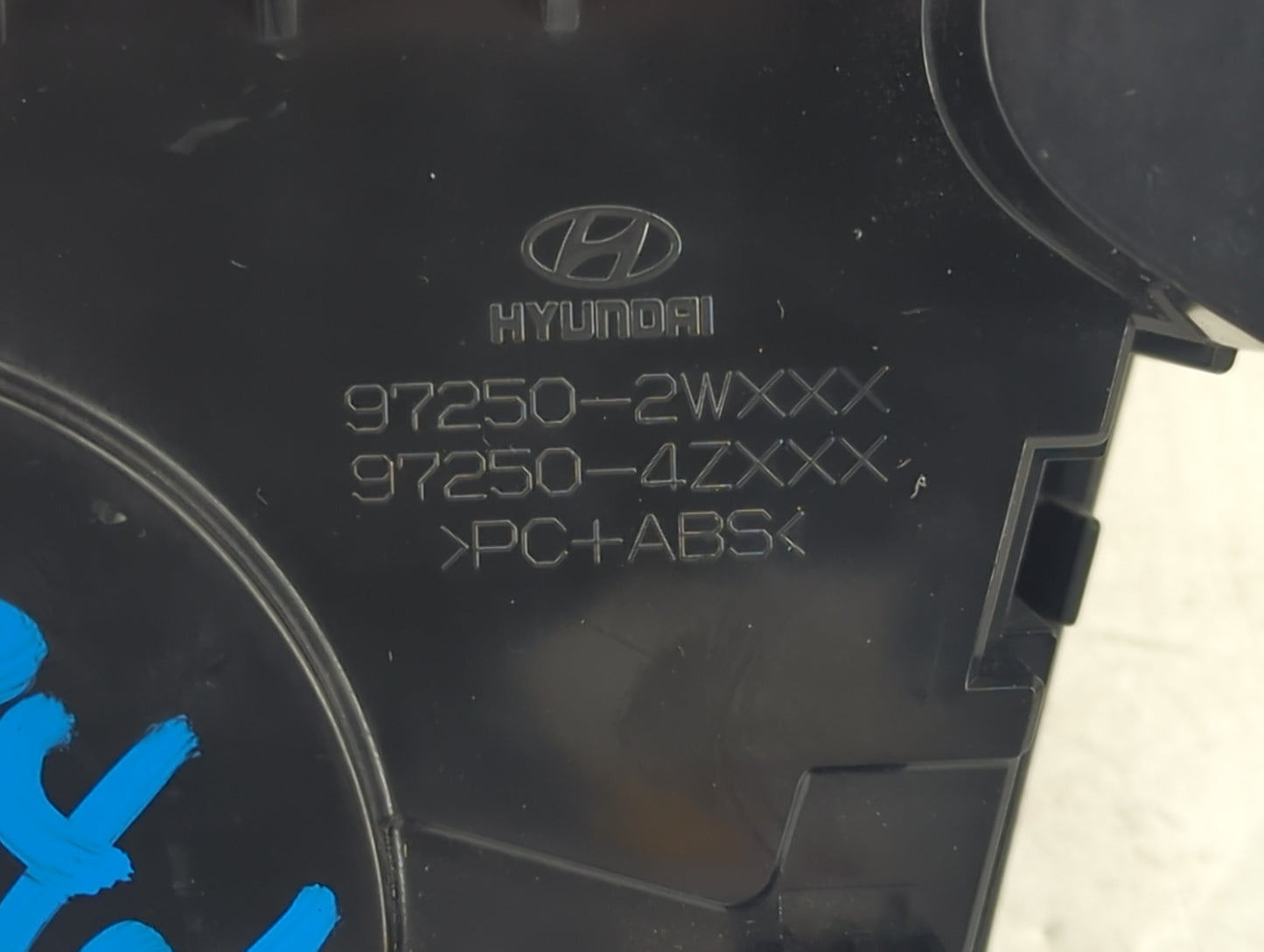 2013-2016 Hyundai Santa Fe Climate Control Module Temperature AC/Heater Replacement P/N:97250-4Z400 Fits Fits 2013 2014 2015