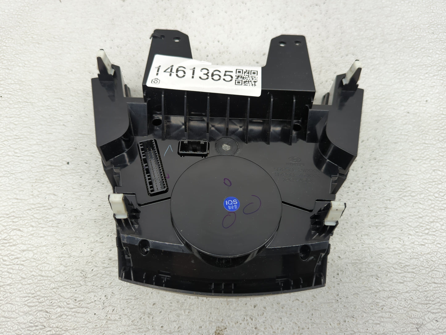2017-2018 Hyundai Santa Fe Climate Control Module Temperature AC/Heater Replacement P/N:97250-2WXXX 97250-4ZXXX Fits OEM Use