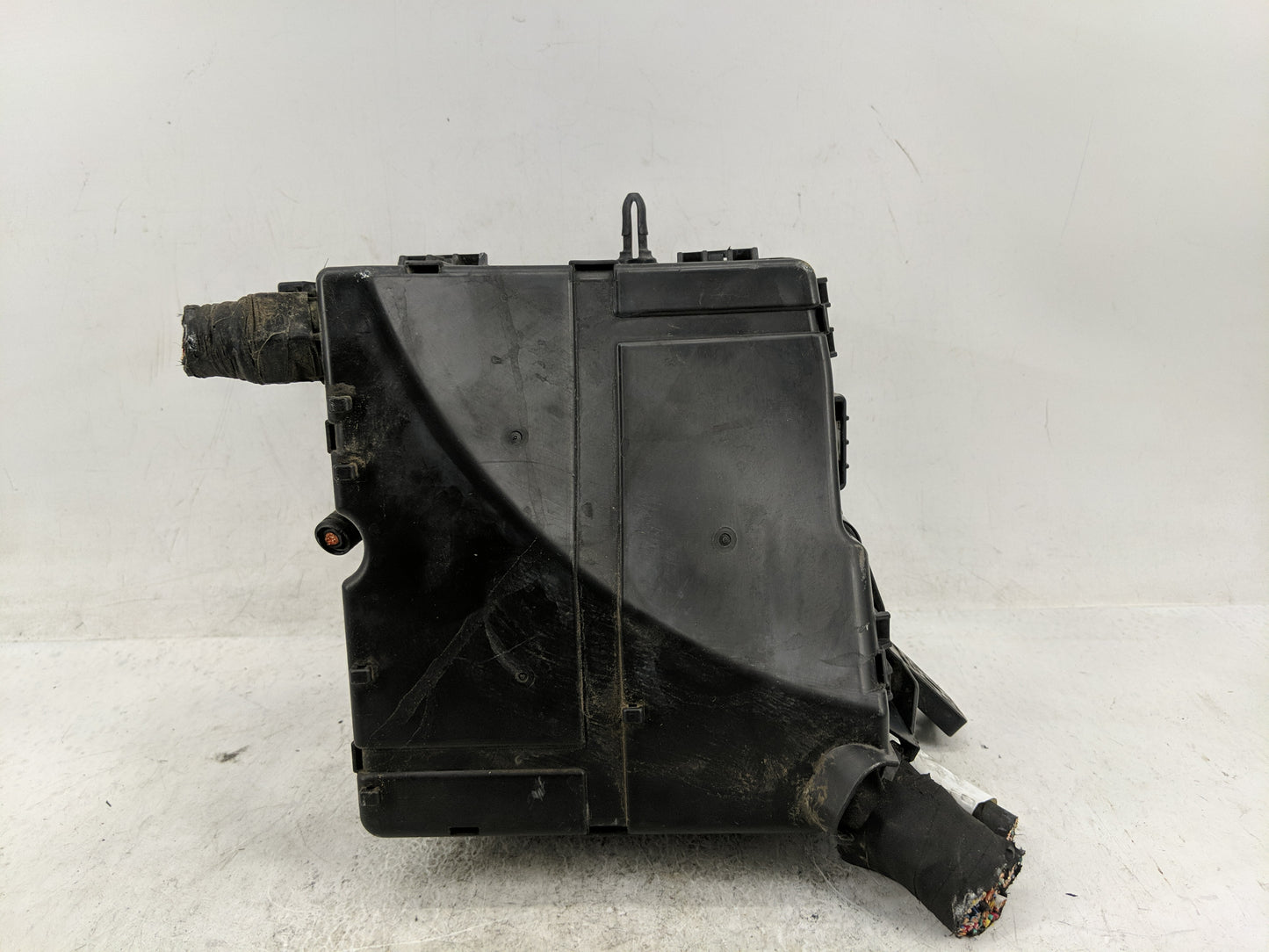 2014 Hyundai Santa Fe Sport Fusebox Fuse Box Panel Relay Module P/N:VS912004Z150ZA Fits OEM Used Auto Parts - Oemusedautopar