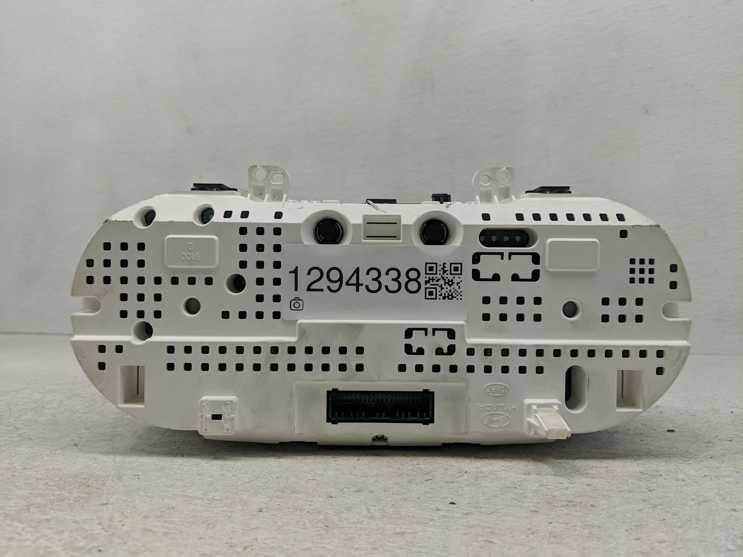 2011-2014 Hyundai Sonata Instrument Cluster Speedometer Gauges P/N:94001-3Q015 Fits Fits 2011 2012 2013 2014 OEM Used Auto P