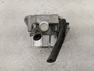 2011-2014 Hyundai Sonata Throttle Body P/N:35100-2G700 35100-26700 Fits Fits 2011 2012 2013 2014 2015 2016 OEM Used Auto Parts