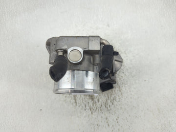 2011-2014 Hyundai Sonata Throttle Body P/N:35100-2G700 35100-26700 Fits Fits 2011 2012 2013 2014 2015 2016 OEM Used Auto Parts