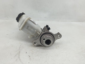 2011-2014 Hyundai Sonata Brake Master Cylinder