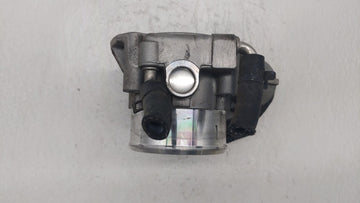 2011-2014 Hyundai Sonata Throttle Body P/N:35100-2G700 Fits Fits 2011 2012 2013 2014 2015 2016 OEM Used Auto Parts