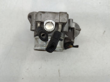 2011-2014 Hyundai Sonata Throttle Body P/N:35100-2G710 Fits Fits 2011 2012 2013 2014 2015 2016 OEM Used Auto Parts