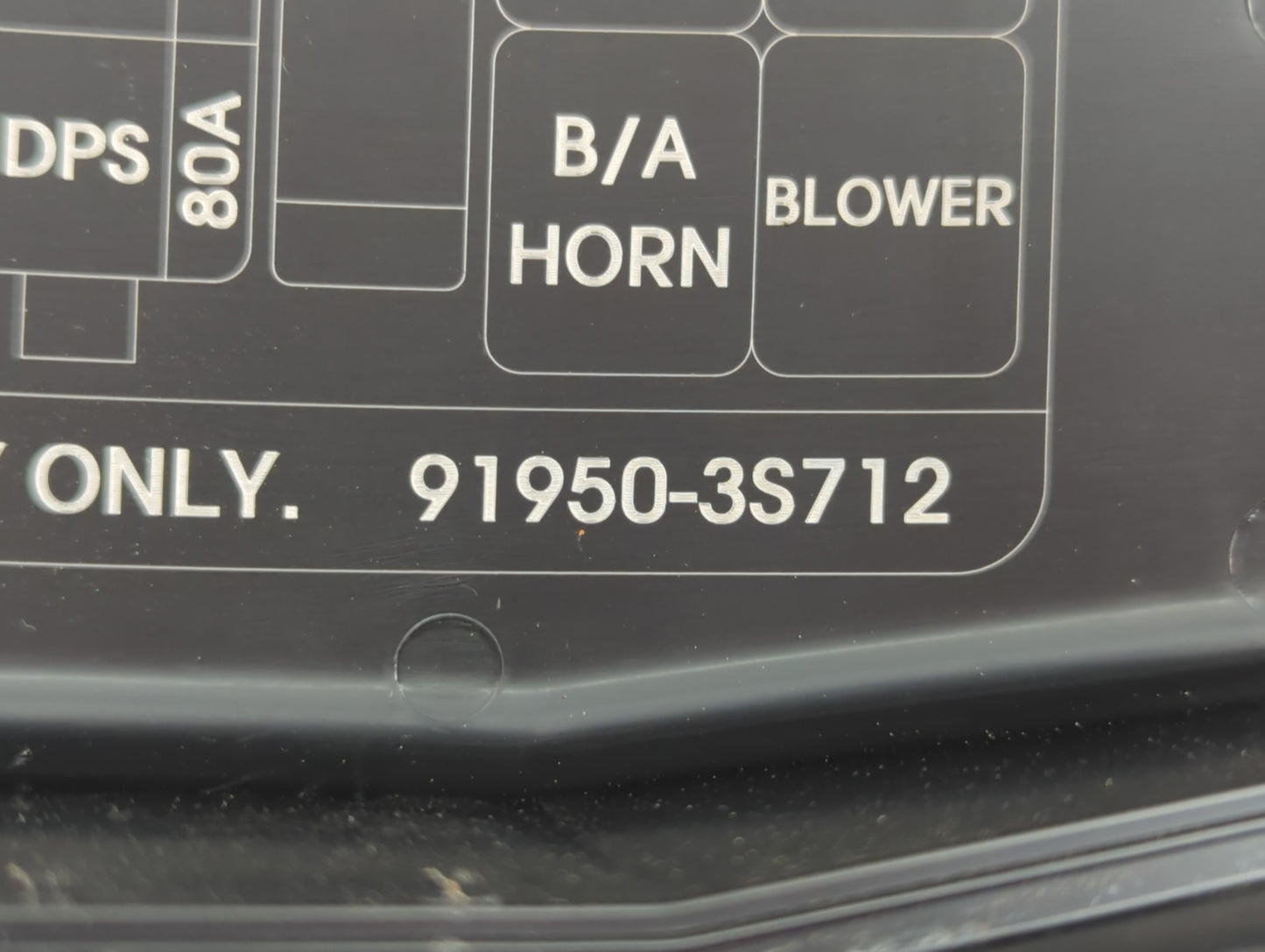 2011-2014 Hyundai Sonata Fusebox Fuse Box Panel Relay Module P/N:91950-3S712 Fits Fits 2011 2012 2013 2014 OEM Used Auto Par