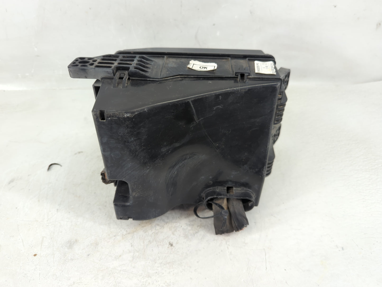 2014-2015 Hyundai Tucson Fusebox Fuse Box Panel Relay Module P/N:91941-2S120 Fits Fits 2014 2015 OEM Used Auto Parts - Oemus
