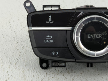 2014-2015 Hyundai Tucson Radio AM FM Cd Player Receiver Replacement P/N:96170-2S910TJP 96170-2S910TJN Fits Fits 2014 2015 OEM Used Auto Parts