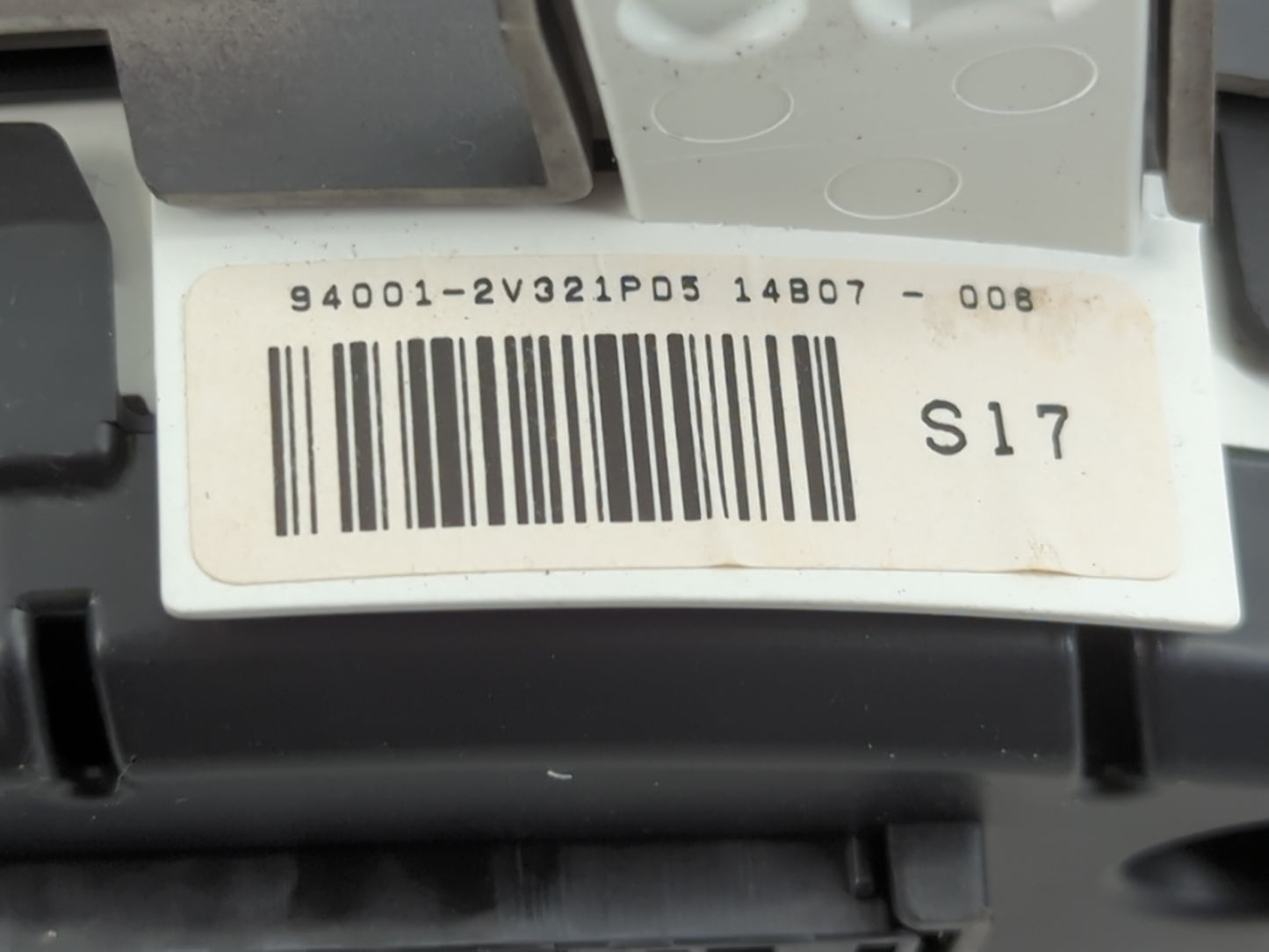 2012-2015 Hyundai Veloster Instrument Cluster Speedometer Gauges P/N:94001-2V321PD5 Fits Fits 2012 2013 2014 2015 OEM Used A