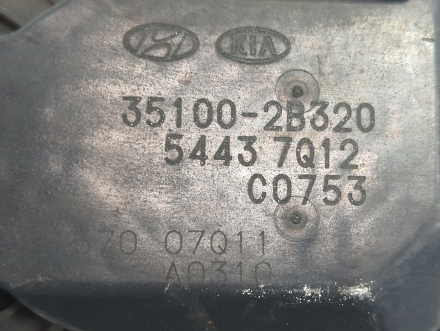 2013-2014 Hyundai Veloster Throttle Body P/N:5443 7Q12 35100-2B320 Fits Fits 2013 2014 2015 2016 OEM Used Auto Parts - Oemus