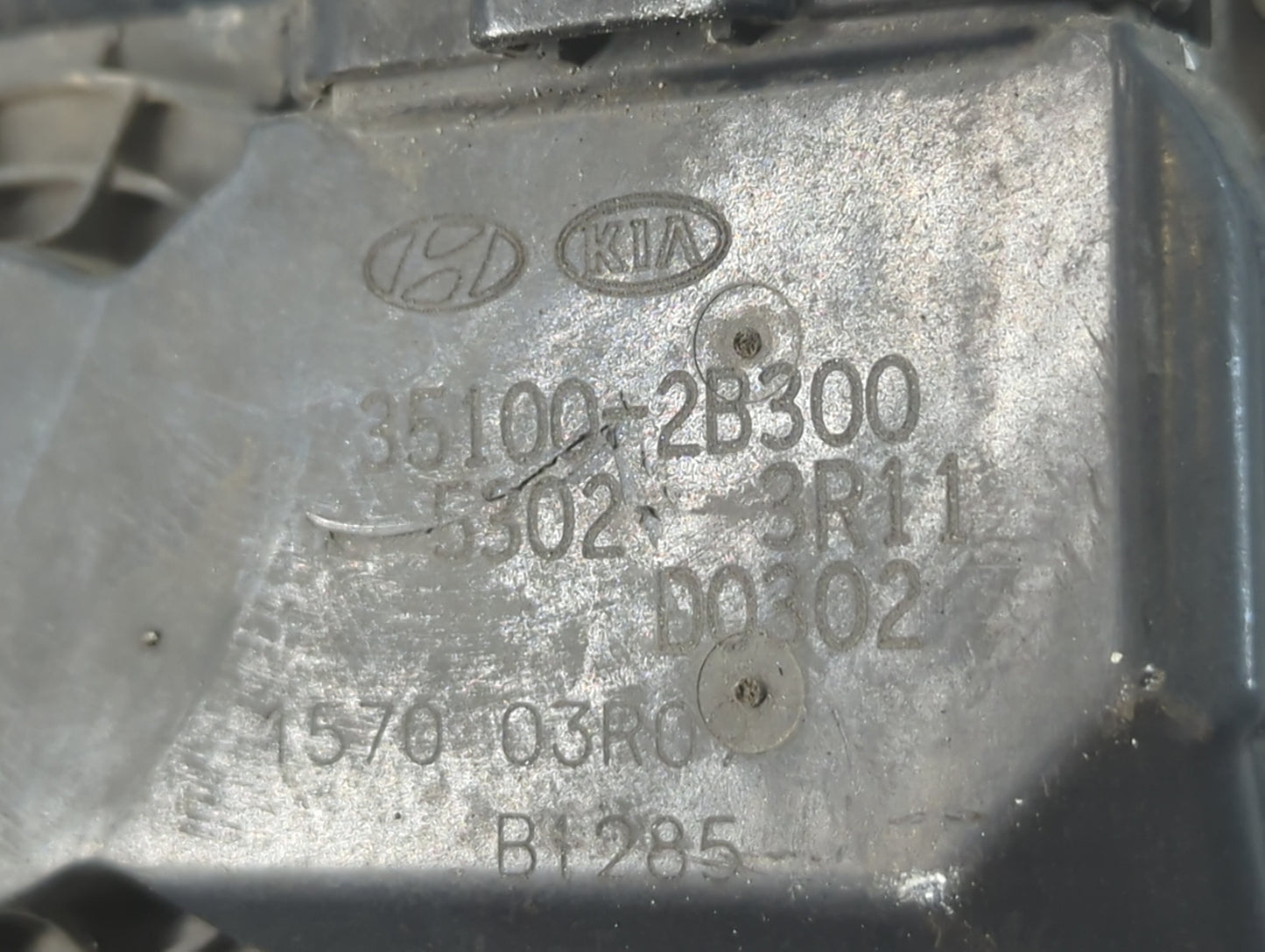 2012-2017 Hyundai Veloster Throttle Body P/N:35100-2B300 Fits Fits 2012 2013 2014 2015 2016 2017 2018 2019 OEM Used Auto Par