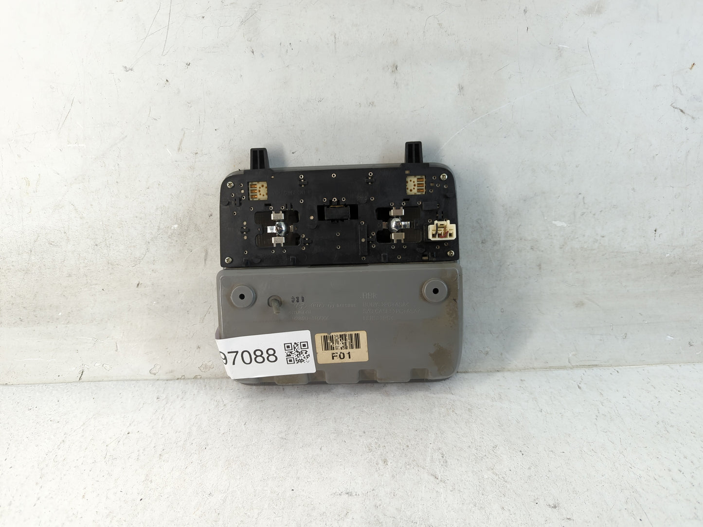 2014 Hyundai Veloster Overhead Roof Console - Oemusedautoparts1.com