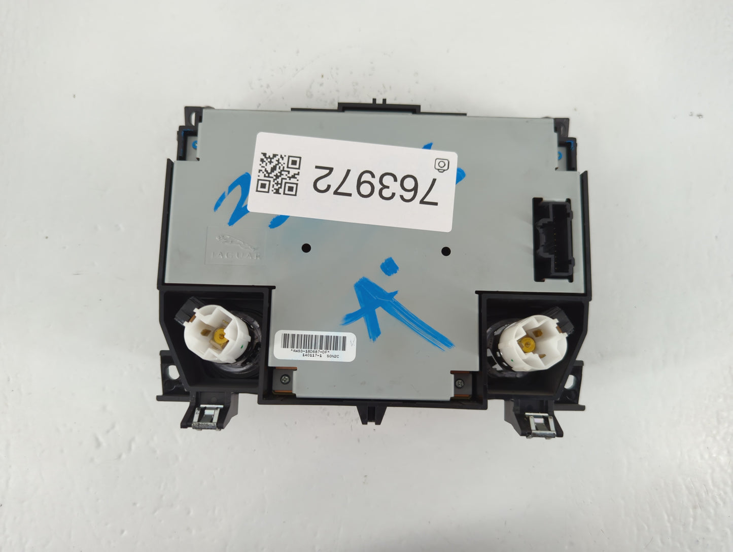 2010-2015 Jaguar Xj Climate Control Module Temperature AC/Heater Replacement P/N:AW93-18D687-DF Fits OEM Used Auto Parts - O