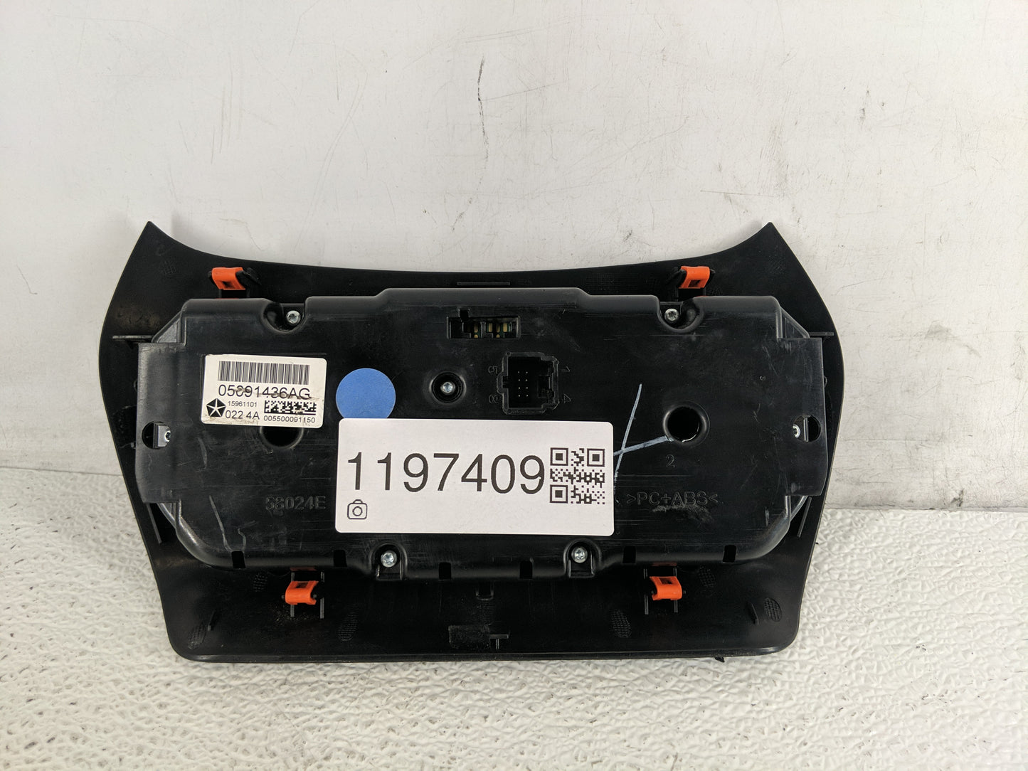 2014 Jeep Cherokee Climate Control Module Temperature AC/Heater Replacement P/N:05091436AG Fits OEM Used Auto Parts - Oemuse