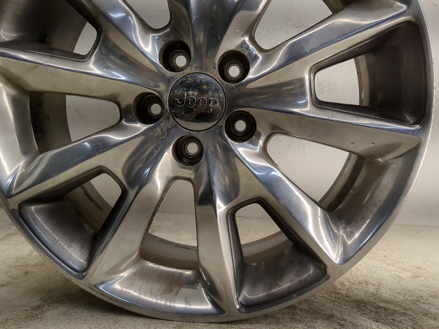 2014-2018 Jeep Cherokee Oem Wheel Rim - Oemusedautoparts1.com