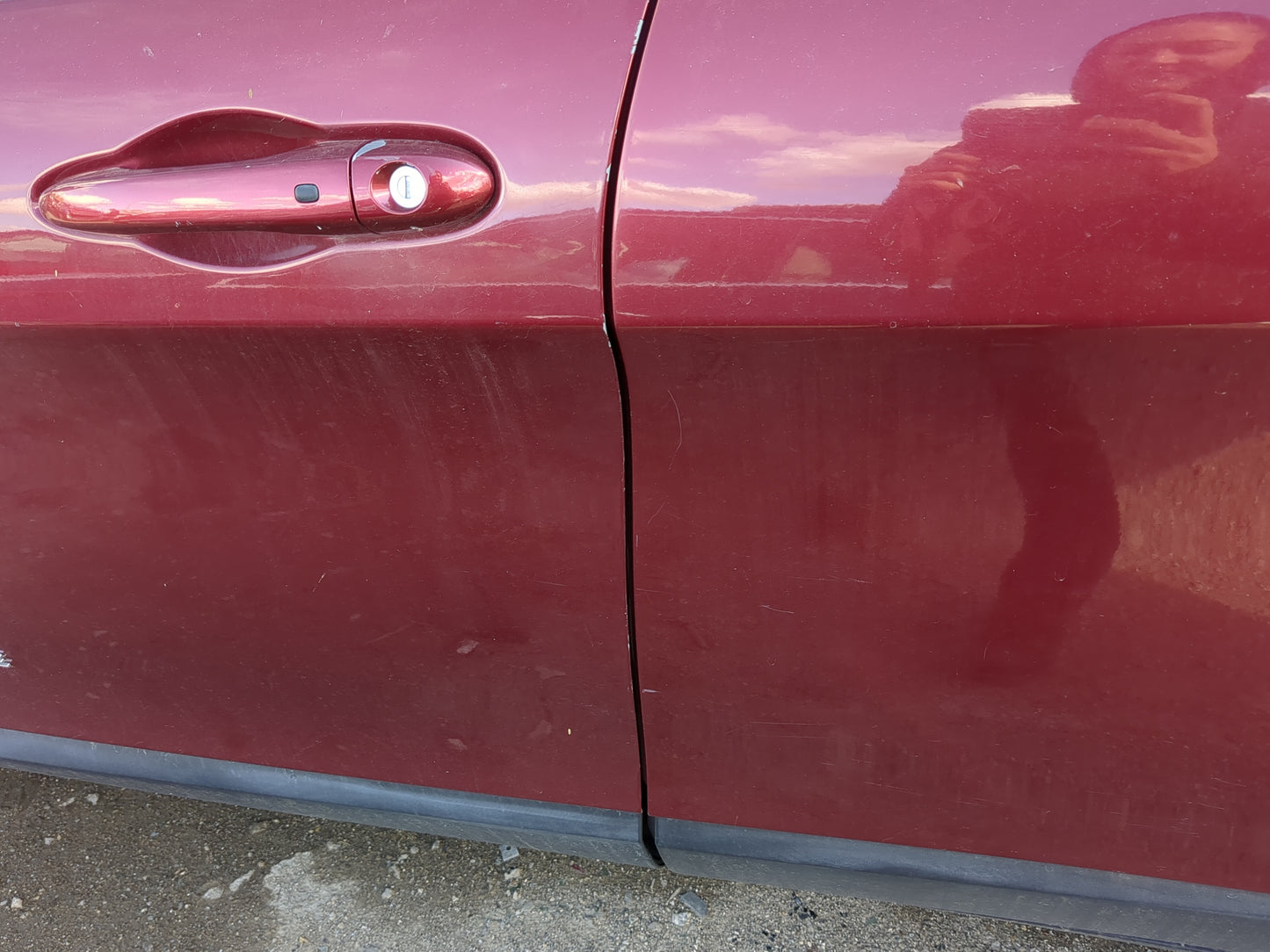 2014-2018 Jeep Cherokee Driver Front Door Oem - Oemusedautoparts1.com