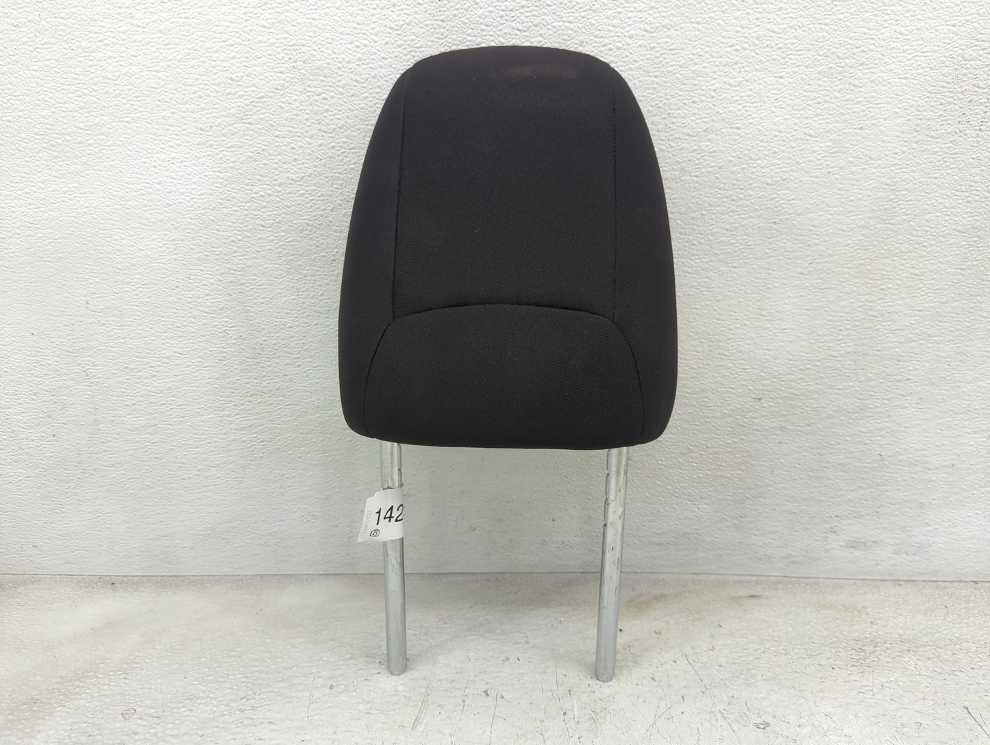 2014-2014 Jeep Cherokee Headrest Head Rest Front Driver Passenger Seat - Oemusedautoparts1.com