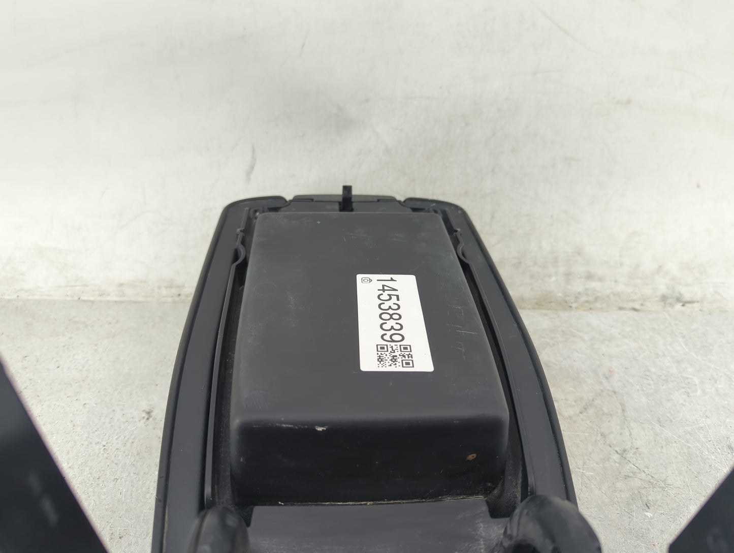 2014 Jeep Cherokee Center Floor Console Fits OEM Used Auto Parts - Oemusedautoparts1.com