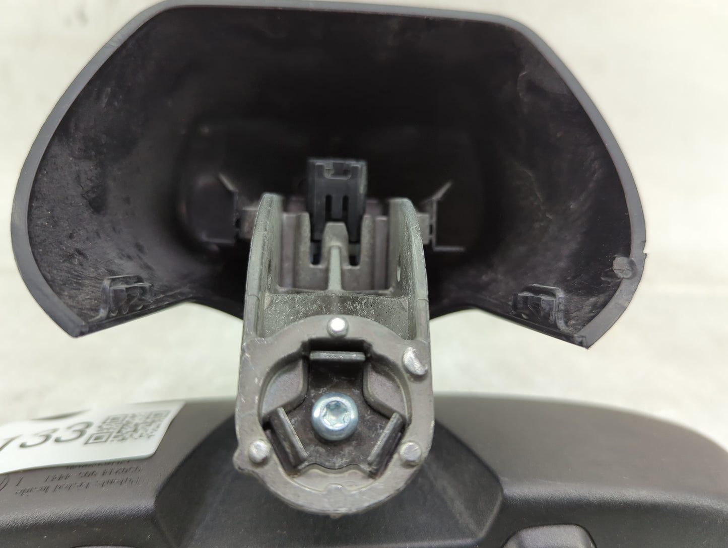 2014 Jeep Cherokee Interior Rear View Mirror Replacement OEM P/N:025005 Fits OEM Used Auto Parts - Oemusedautoparts1.com