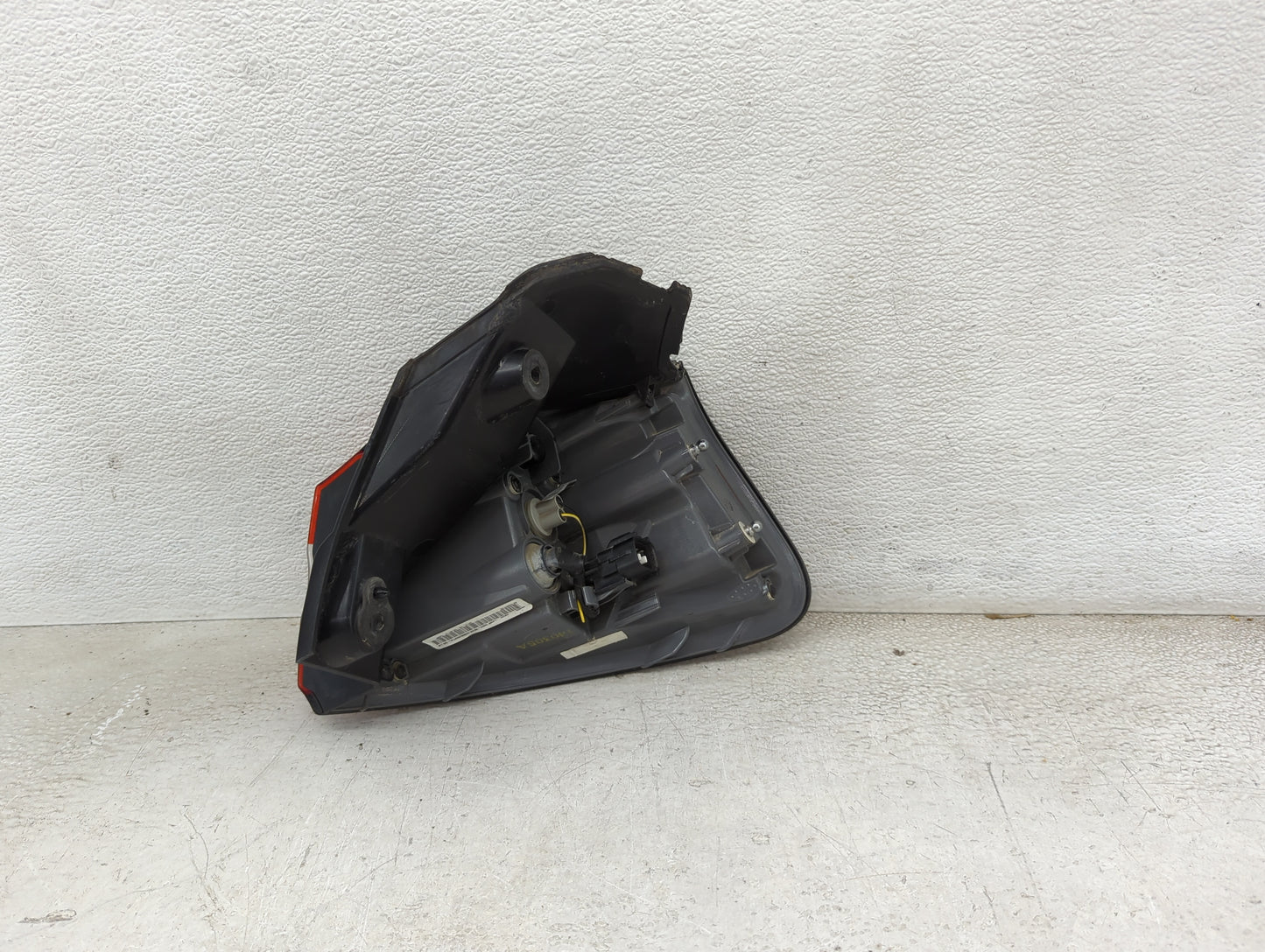 2014-2018 Jeep Cherokee Tail Light Assembly Driver Left OEM P/N:68102907AE Fits Fits 2014 2015 2016 2017 2018 OEM Used Auto