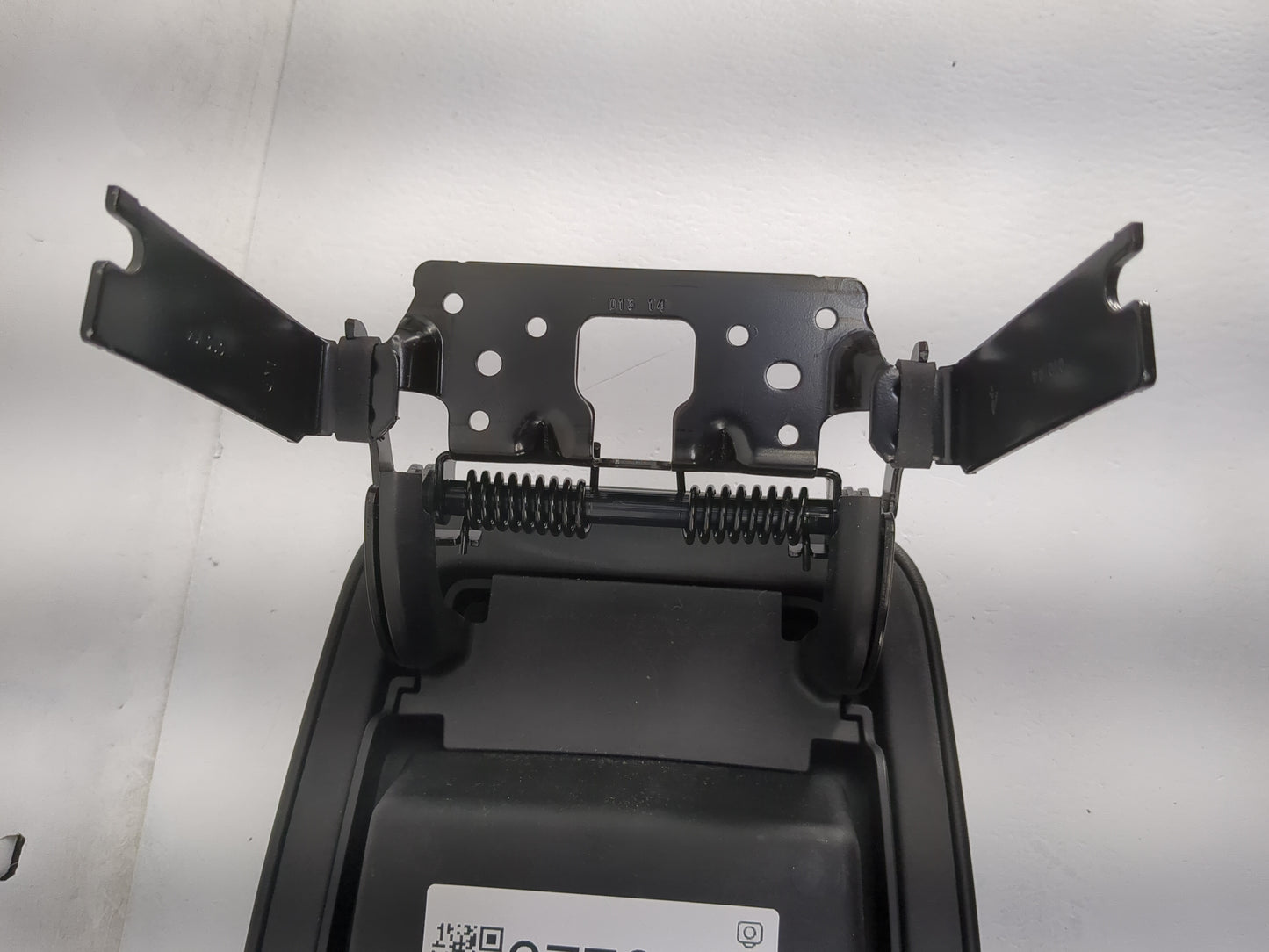 2014 Jeep Cherokee Center Console Armrest Cover Lid Fits OEM Used Auto Parts - Oemusedautoparts1.com