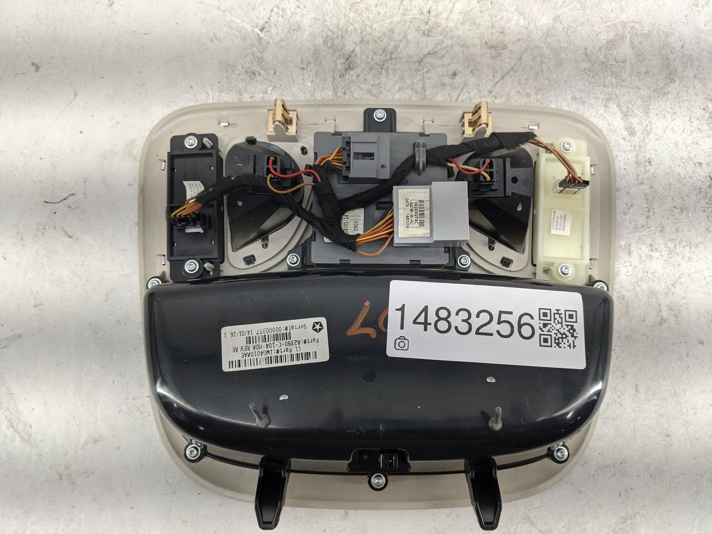 2014 Jeep Cherokee Overhead Console W/rear Climate Control Tan - Oemusedautoparts1.com