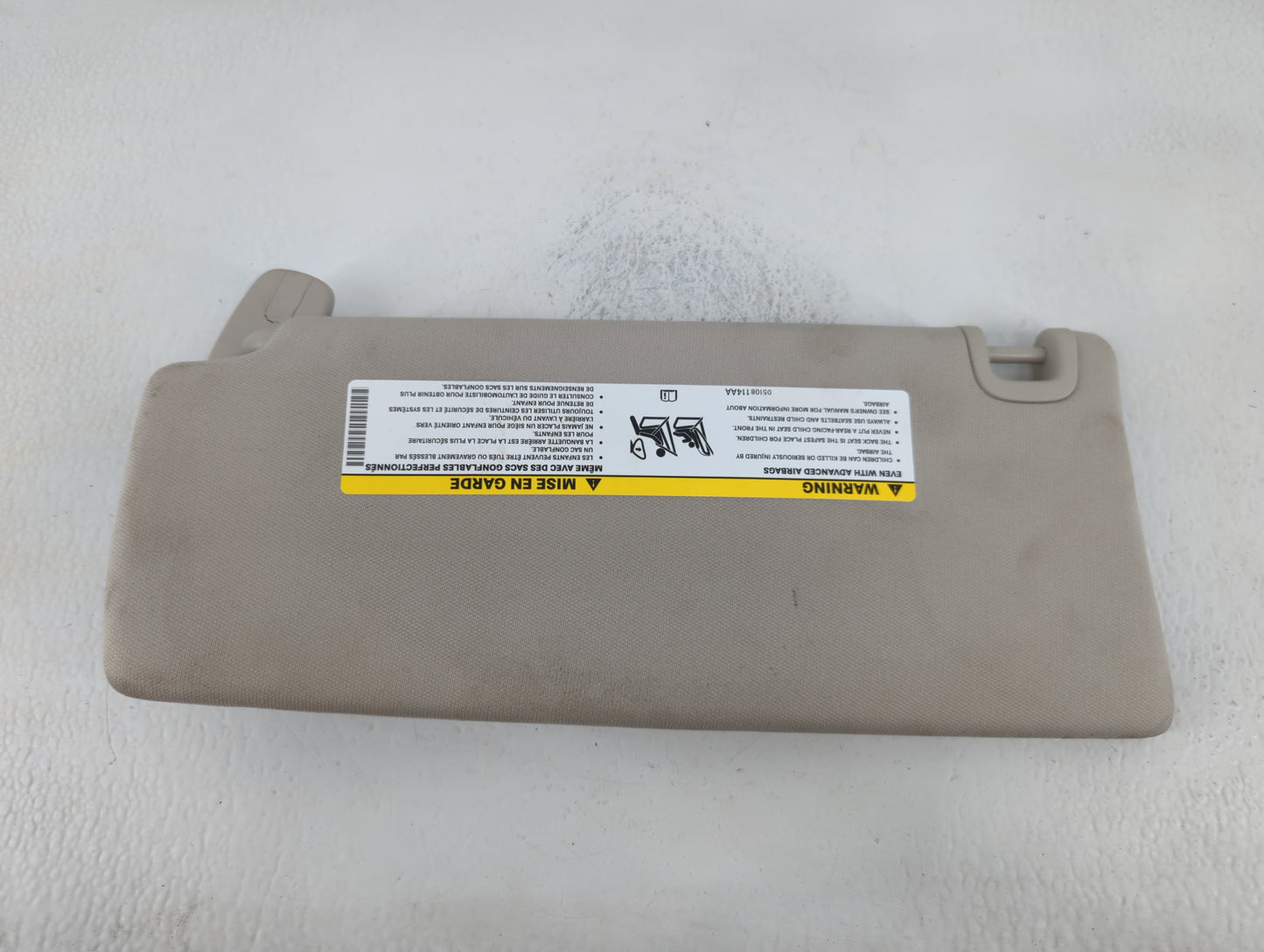 2014-2018 Jeep Cherokee Sun Visor Shade Replacement Passenger Right Mirror Fits Fits 2014 2015 2016 2017 2018 OEM Used Auto