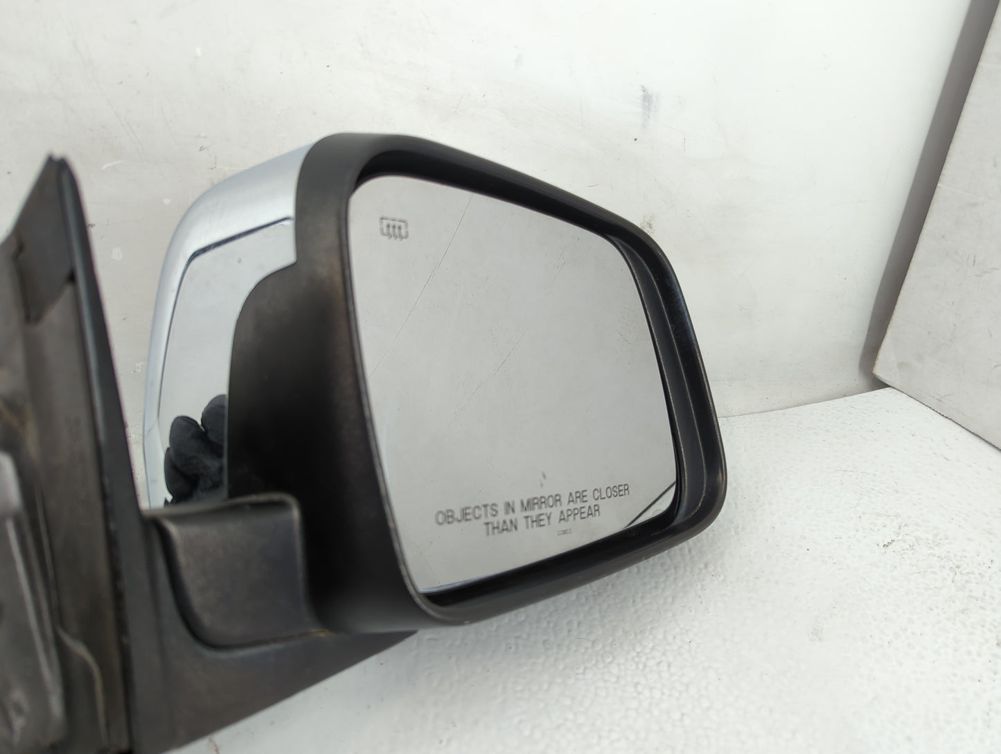 2011-2018 Jeep Grand Cherokee Passenger Side View Mirror - Right Door Mirror OEM Used - Oemusedautoparts1.com