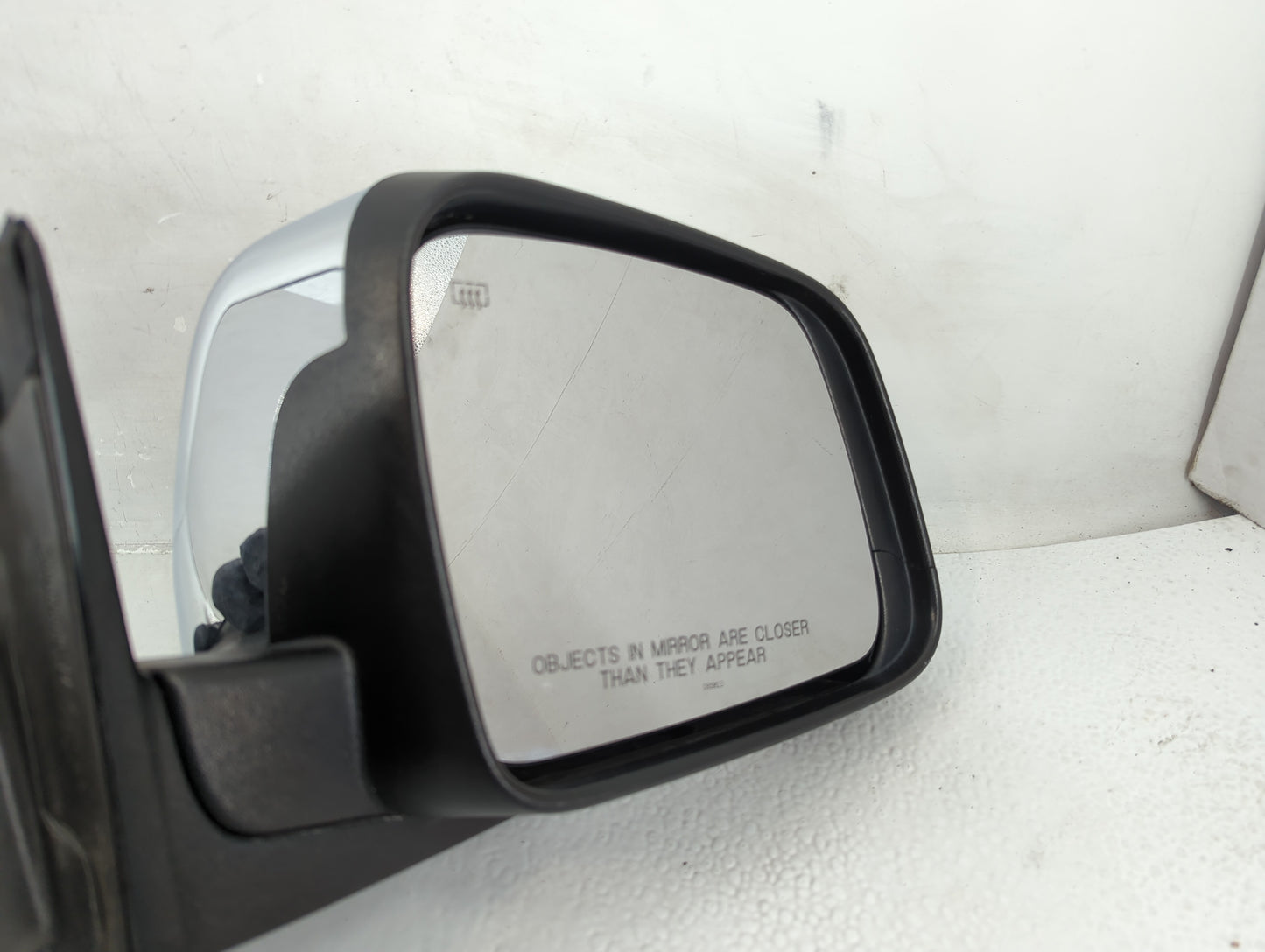 2011-2018 Jeep Grand Cherokee Passenger Side View Mirror - Right Door Mirror OEM Used - Oemusedautoparts1.com