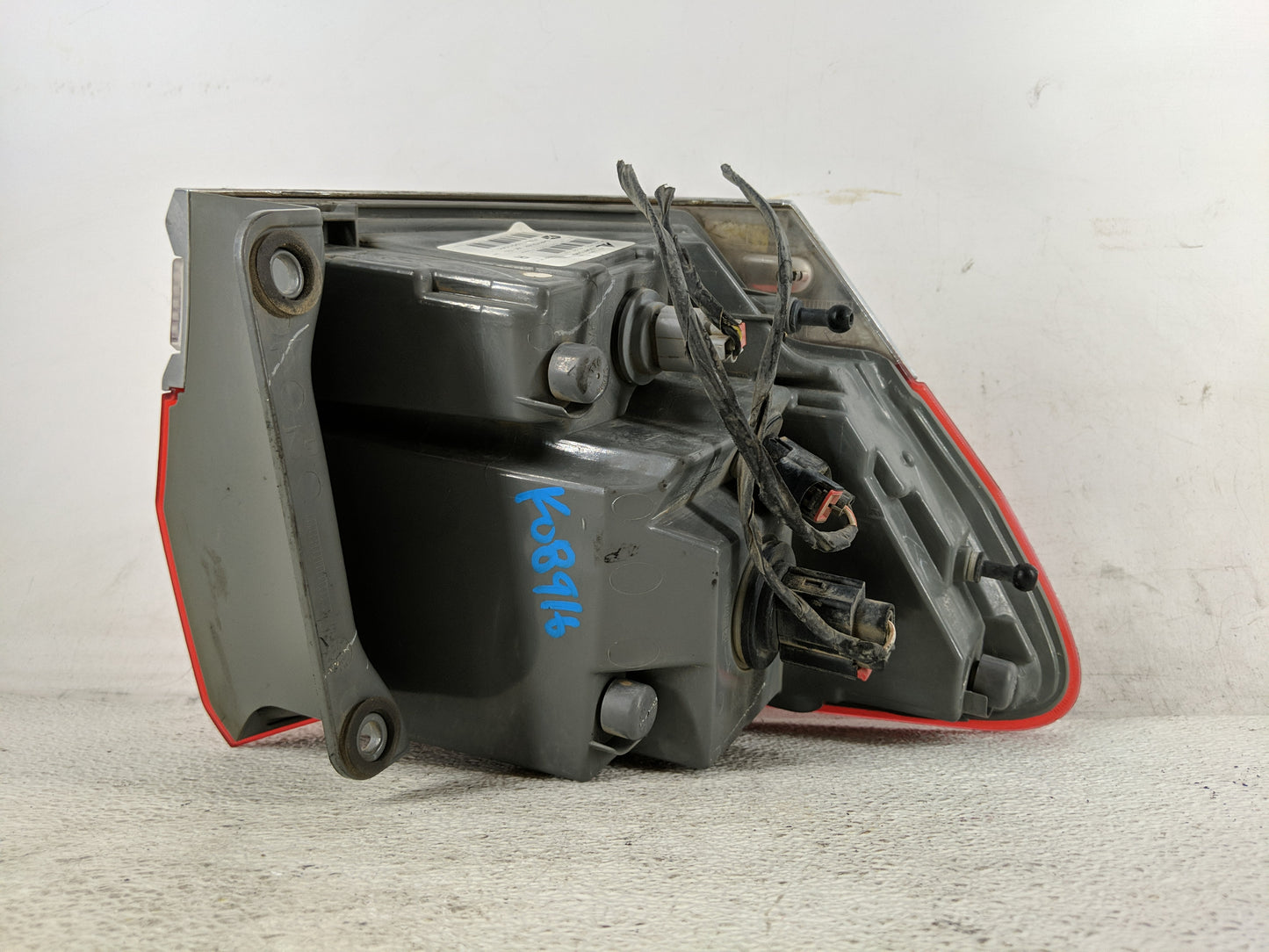 2014-2016 Jeep Grand Cherokee Tail Light Assembly Passenger Right OEM P/N:P68110016AC Fits Fits 2014 2015 2016 OEM Used Auto