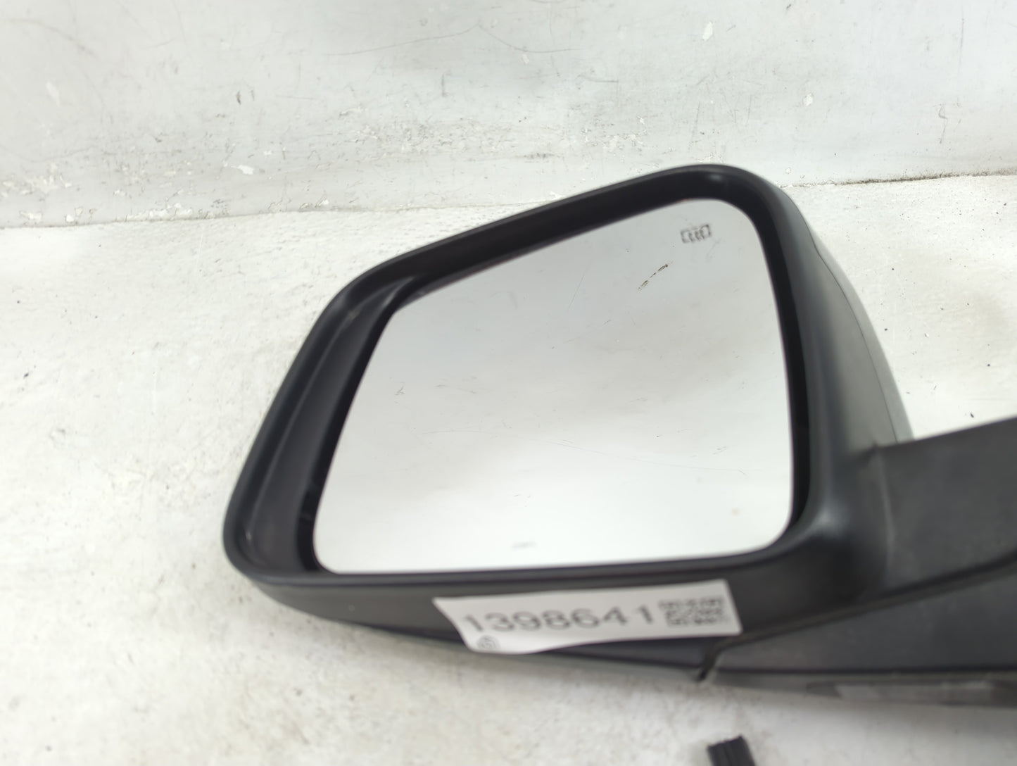 2011-2022 Jeep Grand Cherokee Driver Side View Mirror - Left Door Mirror OEM Used - Oemusedautoparts1.com