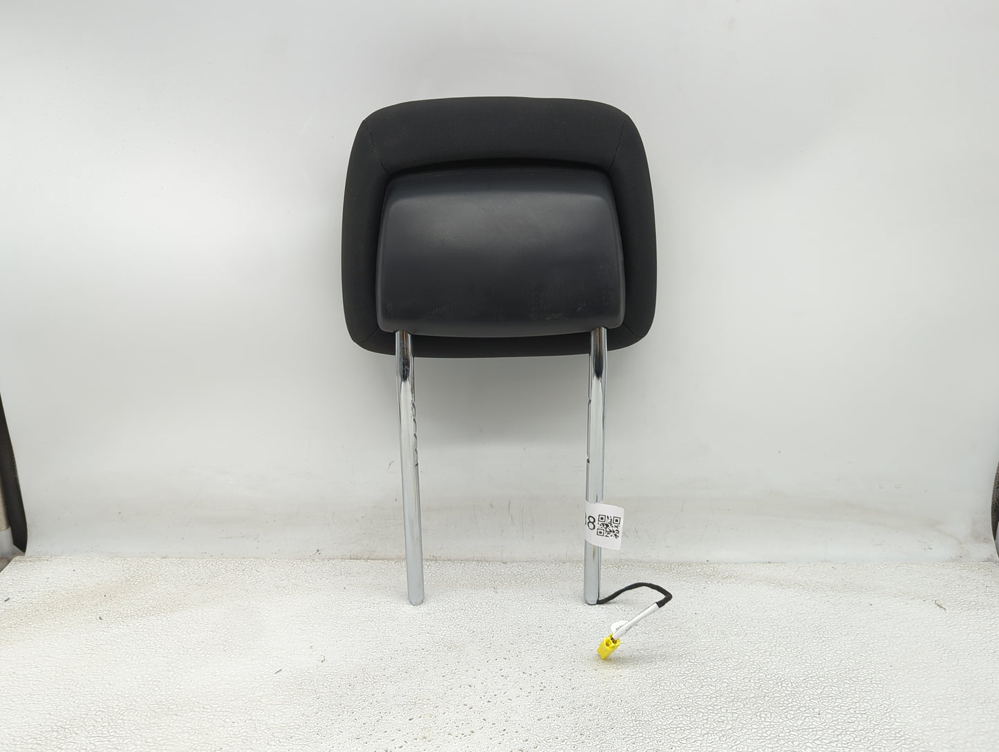 2014-2022 Jeep Grand Cherokee Headrest Head Rest Rear Seat Fits Fits 2014 2015 2016 2017 2018 2019 2020 2021 2022 OEM Used A