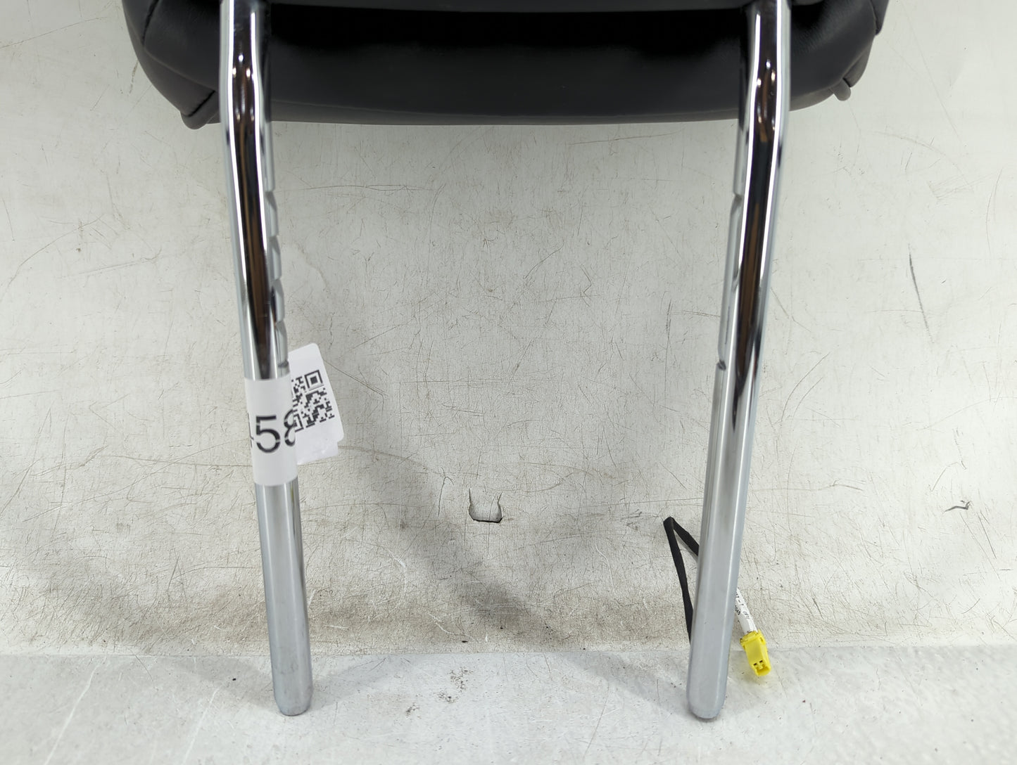 2014 Jeep Grand Cherokee Headrest Head Rest Front Driver Seat Black - Oemusedautoparts1.com