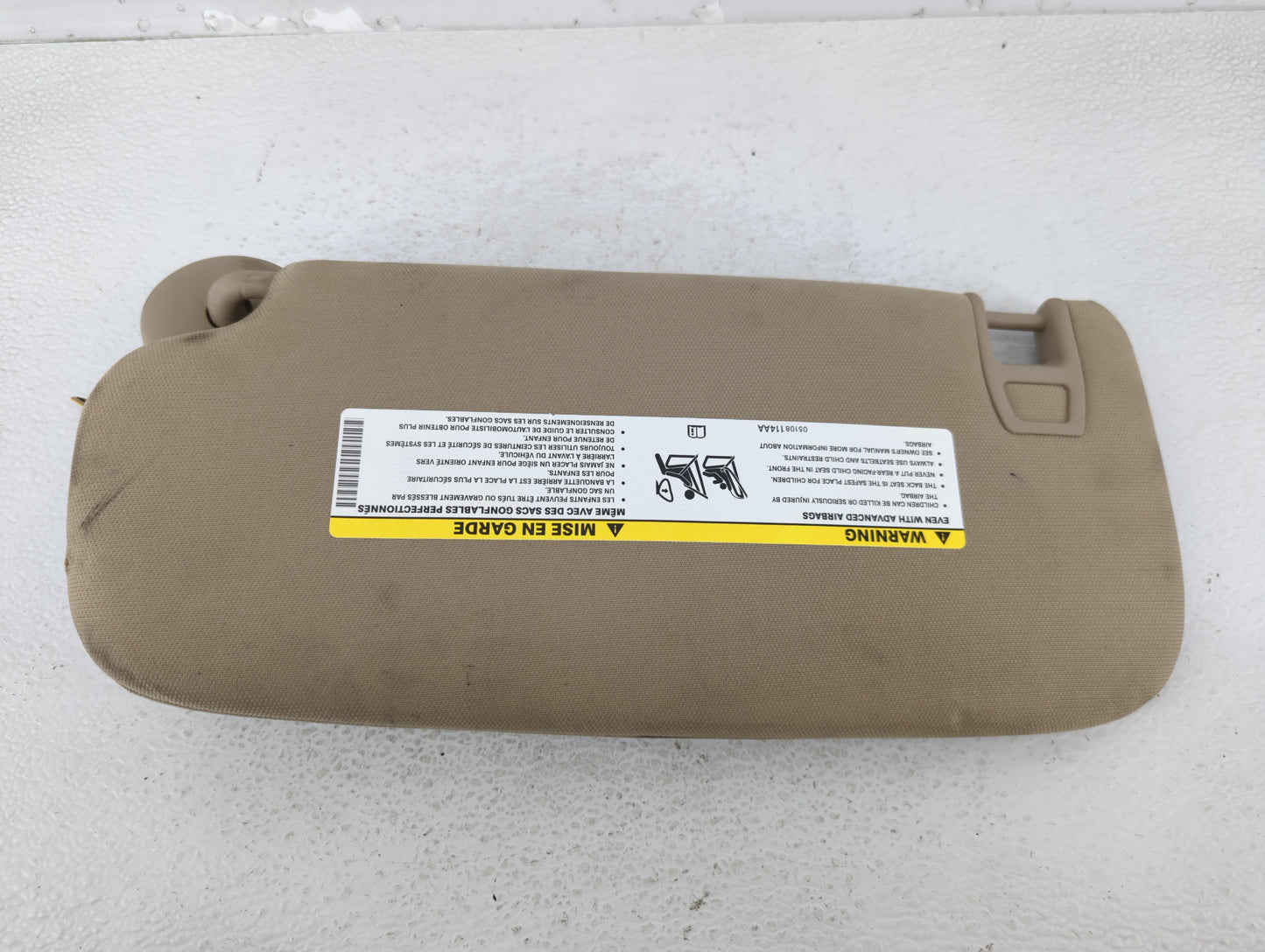 2014-2022 Jeep Grand Cherokee Sun Visor Shade Replacement Passenger Right Mirror Fits OEM Used Auto Parts - Oemusedautoparts