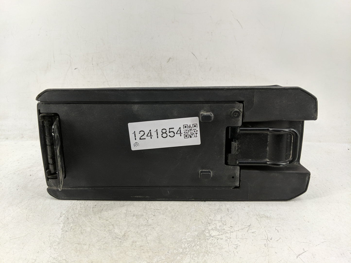 2014 Jeep Patriot Center Console Armrest Cover Lid Fits OEM Used Auto Parts - Oemusedautoparts1.com