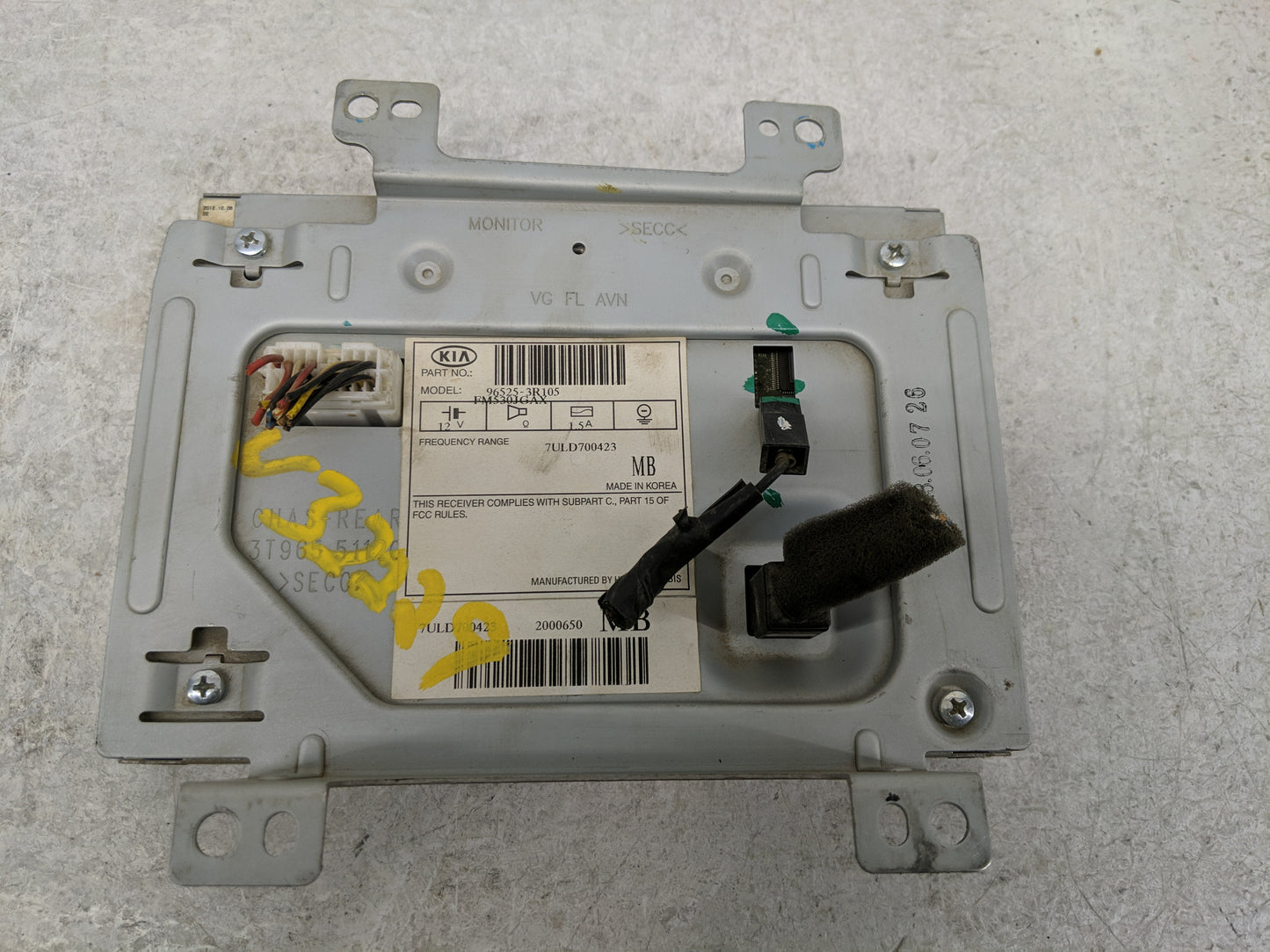 2014 Kia Cadenza Radio AM FM Cd Player Receiver Replacement P/N:96525-3R105 Fits OEM Used Auto Parts - Oemusedautoparts1.com