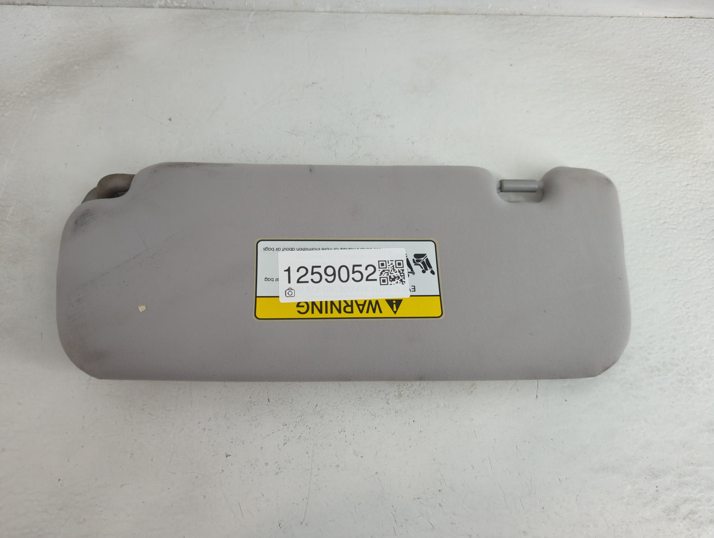 2014-2016 Kia Cadenza Sun Visor Shade Replacement Passenger Right Mirror Fits Fits 2014 2015 2016 OEM Used Auto Parts - Oemu