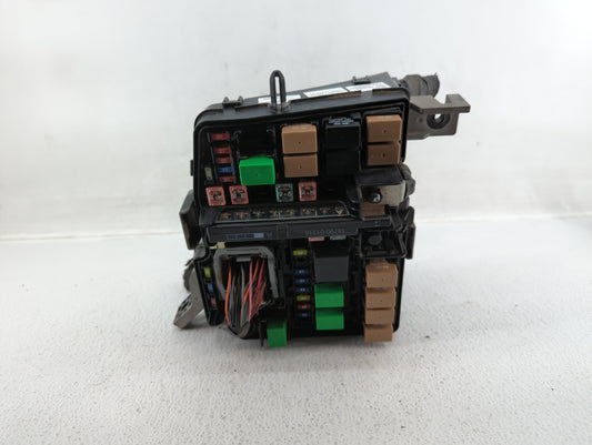 2014-2016 Kia Cadenza Fusebox Fuse Box Panel Relay Module P/N:91275-3R032 91275-3R030, 91275-3R022 Fits Fits 2014 2015 2016 OEM Used Auto Parts