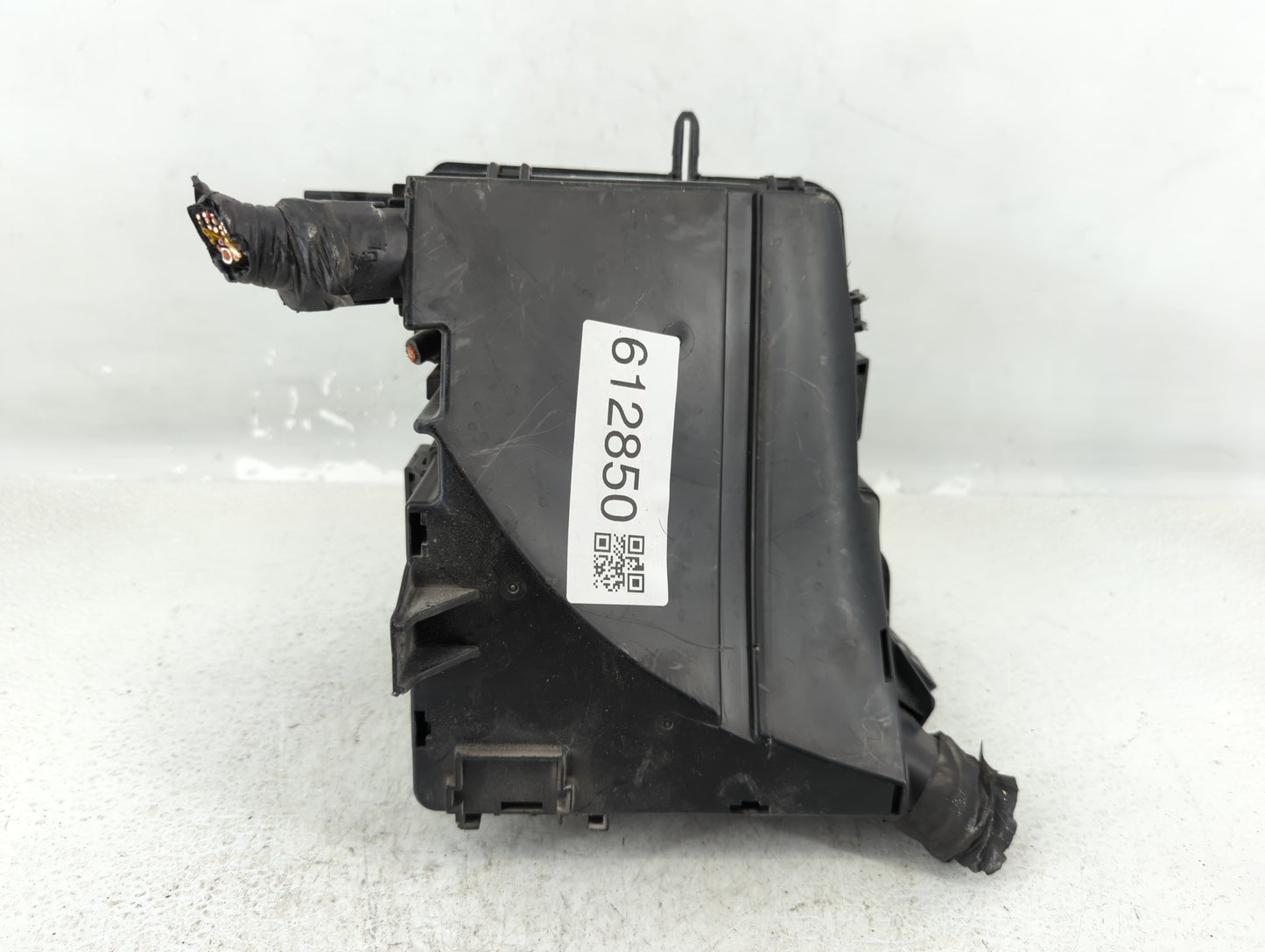 2014-2016 Kia Cadenza Fusebox Fuse Box Panel Relay Module P/N:91275-3R072 Fits Fits 2014 2015 2016 OEM Used Auto Parts - Oem